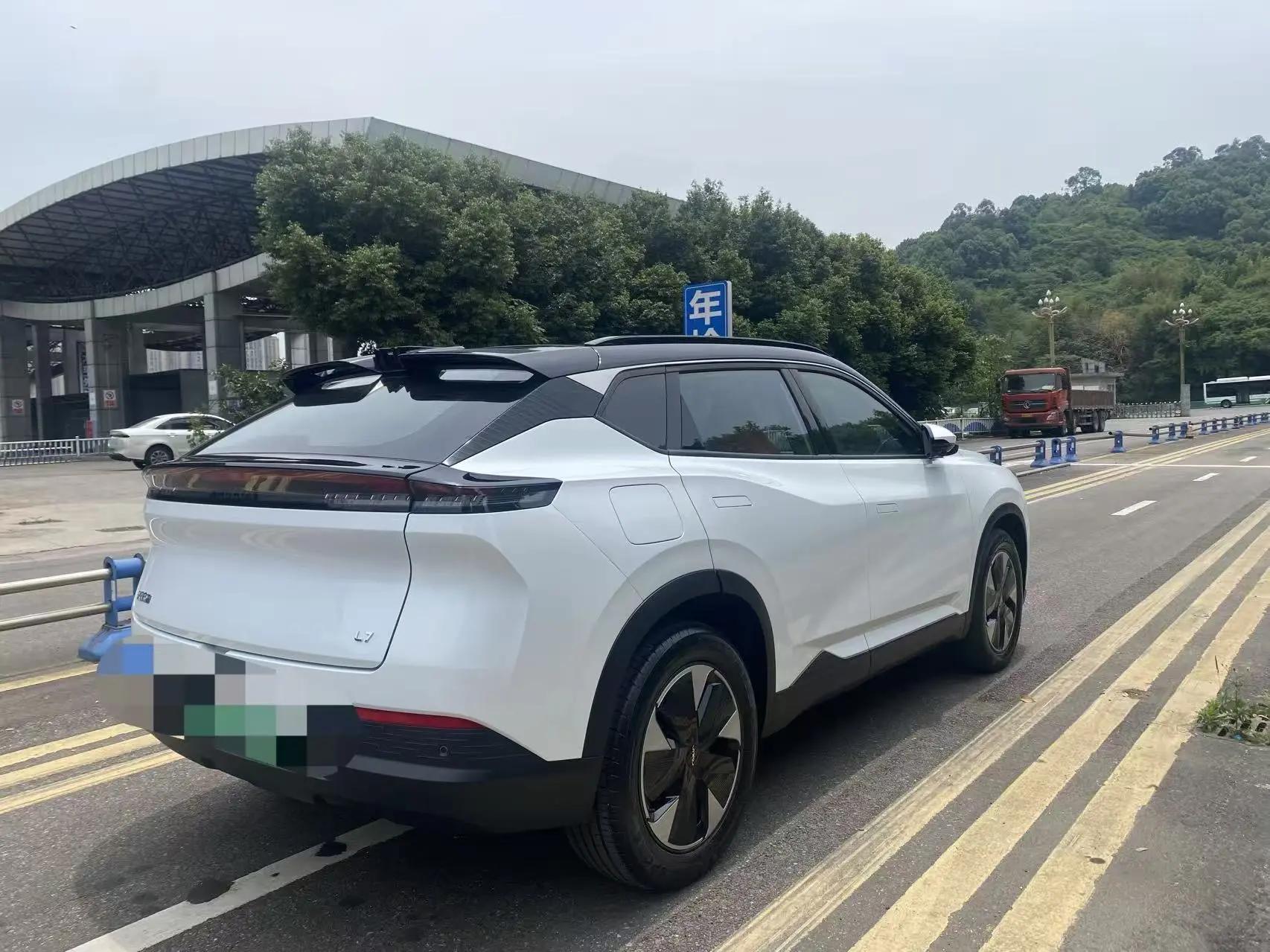 Fengshen L7 New Energy 2024 205 Pro 9