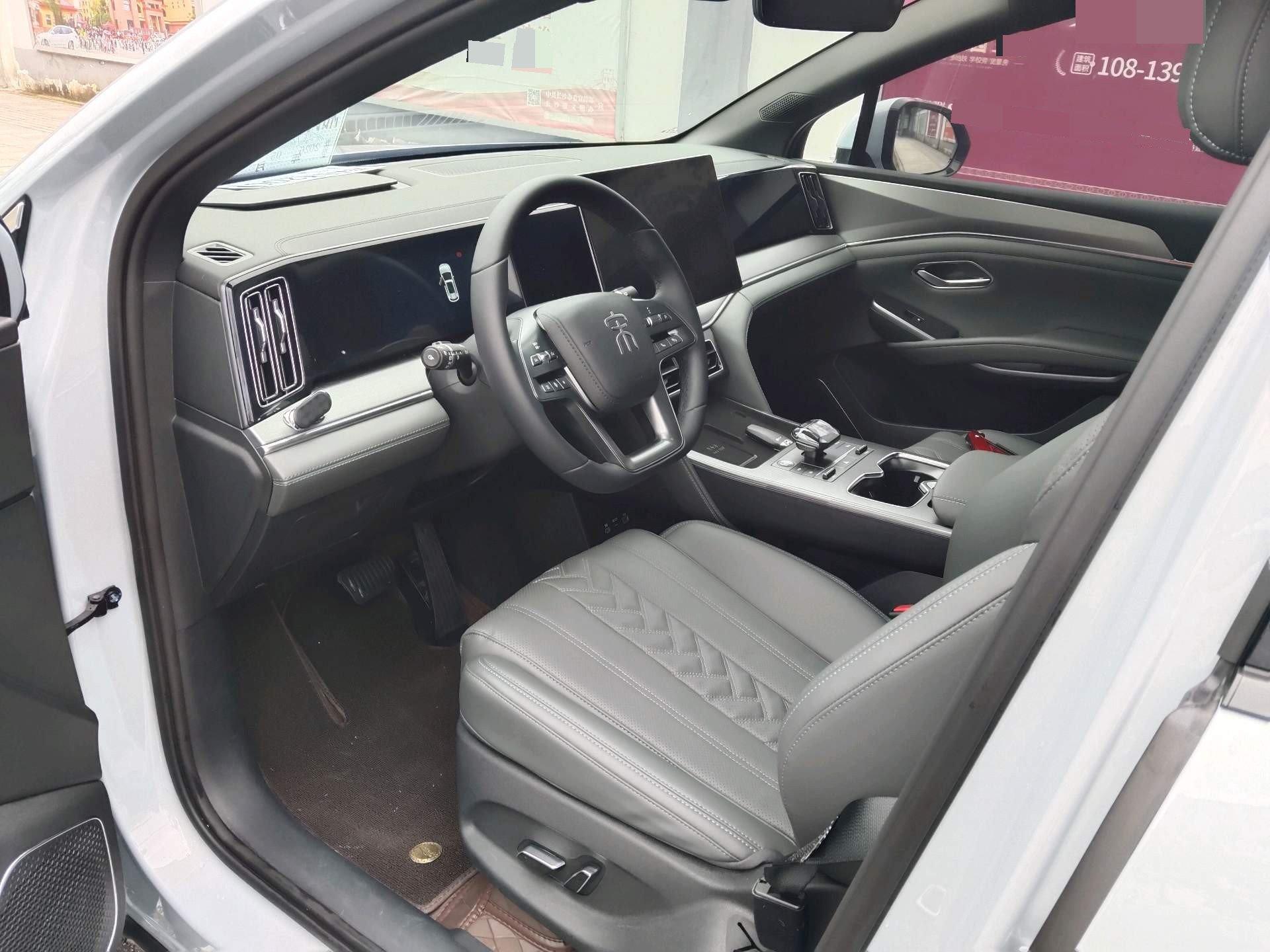 BYD 2025 Song L DM-i 1.5 Stepless Smart Driving Edition 160km Exceed Automatic Transmission 5
