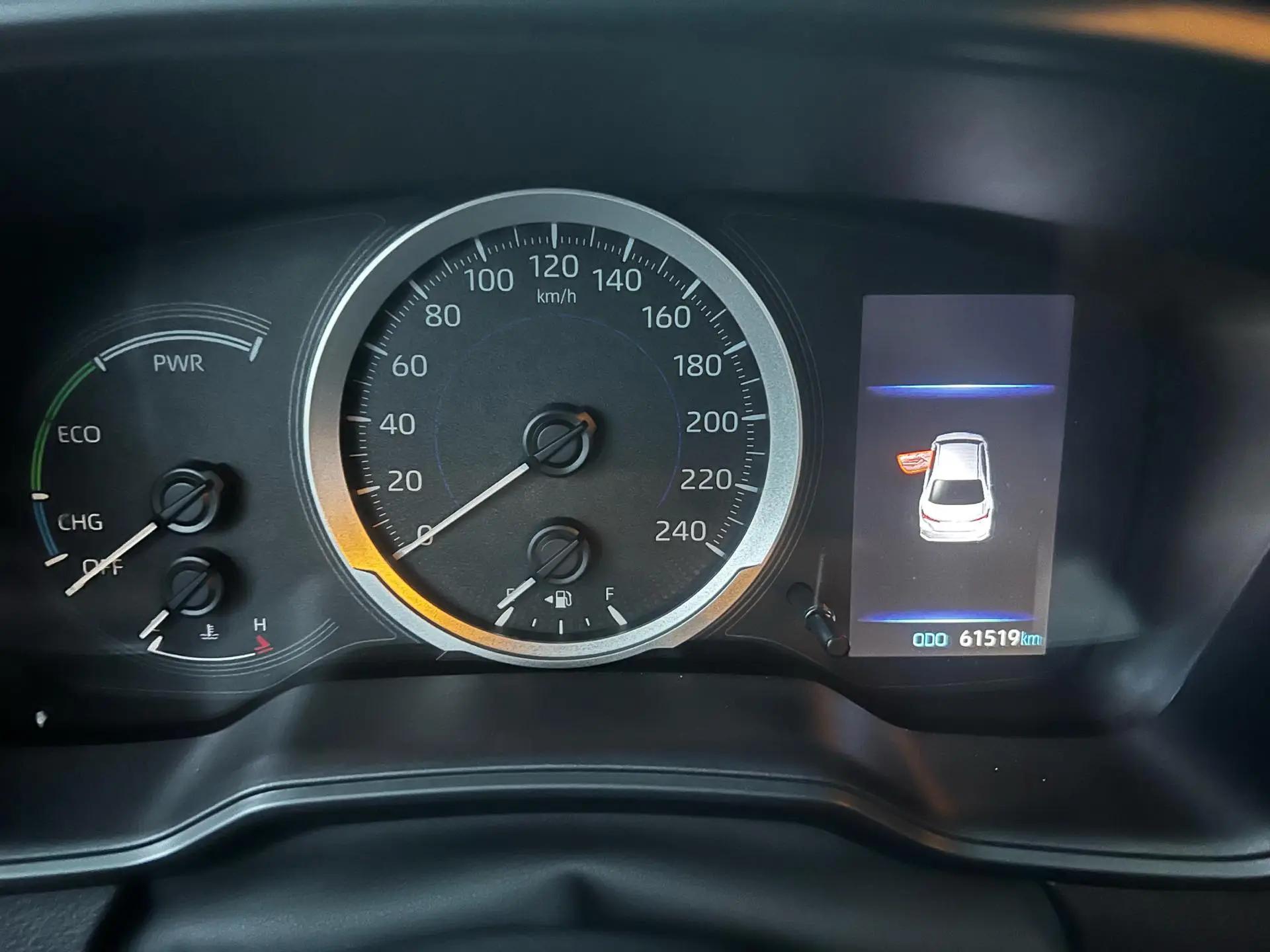 Corolla 2022 Double Engine 1.8L E-CVT Pioneer Edition 9