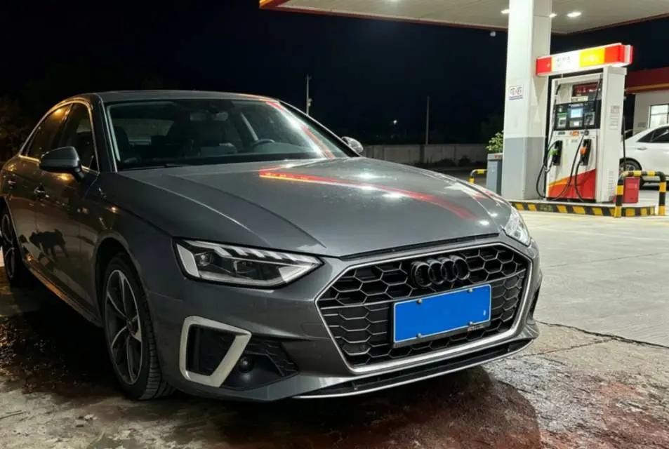 Audi A4L 2022 40 TFSI Fashion Dynamic 2