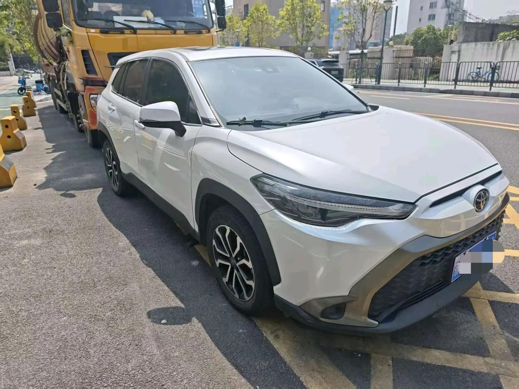 Toyota 2023 Frontlander 2.0 CVT Luxury Edition Automatic 2