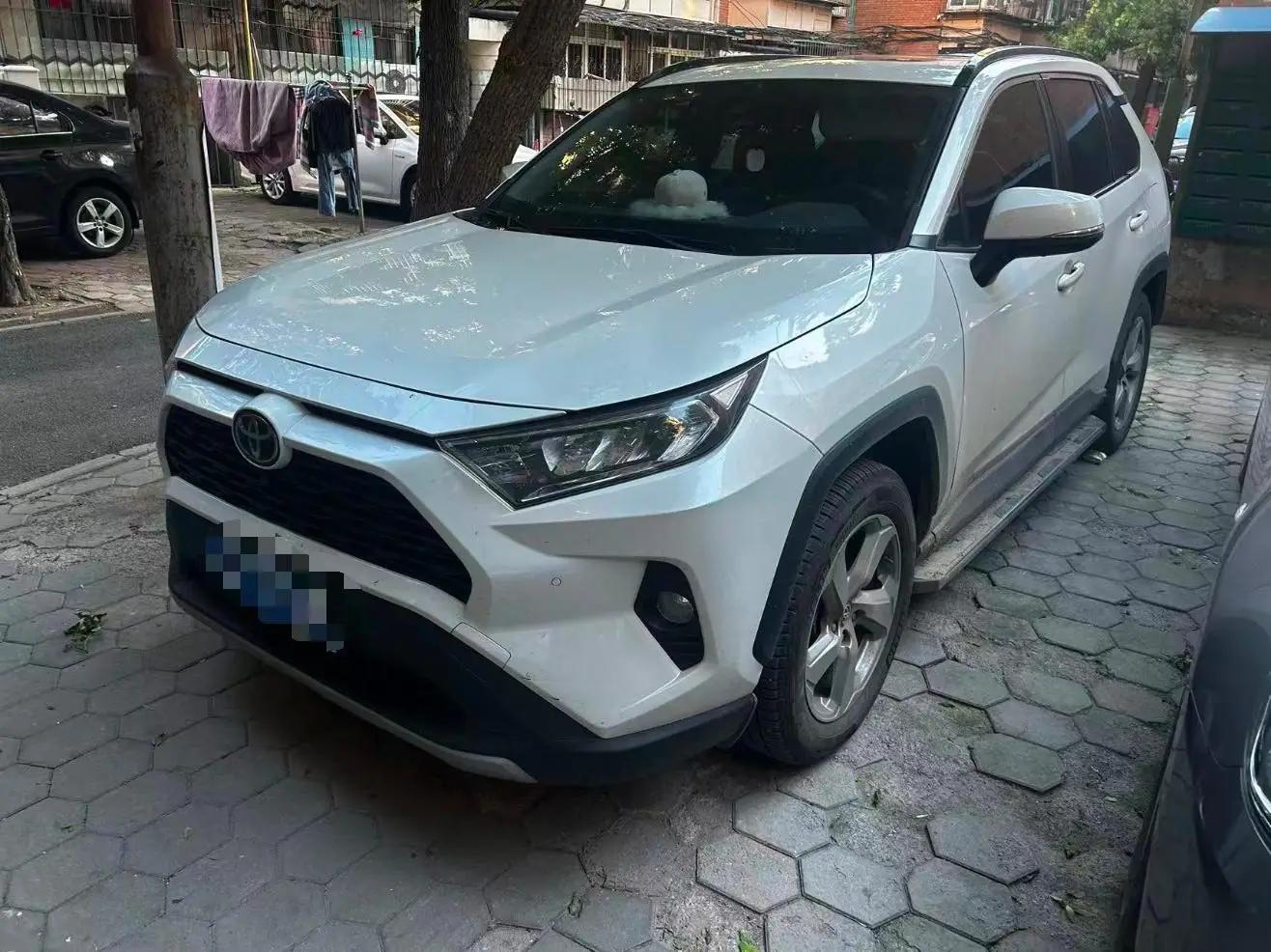 RAV4 Rongfeng 2021 2.0L CVT Two-Drive Fashion Edition