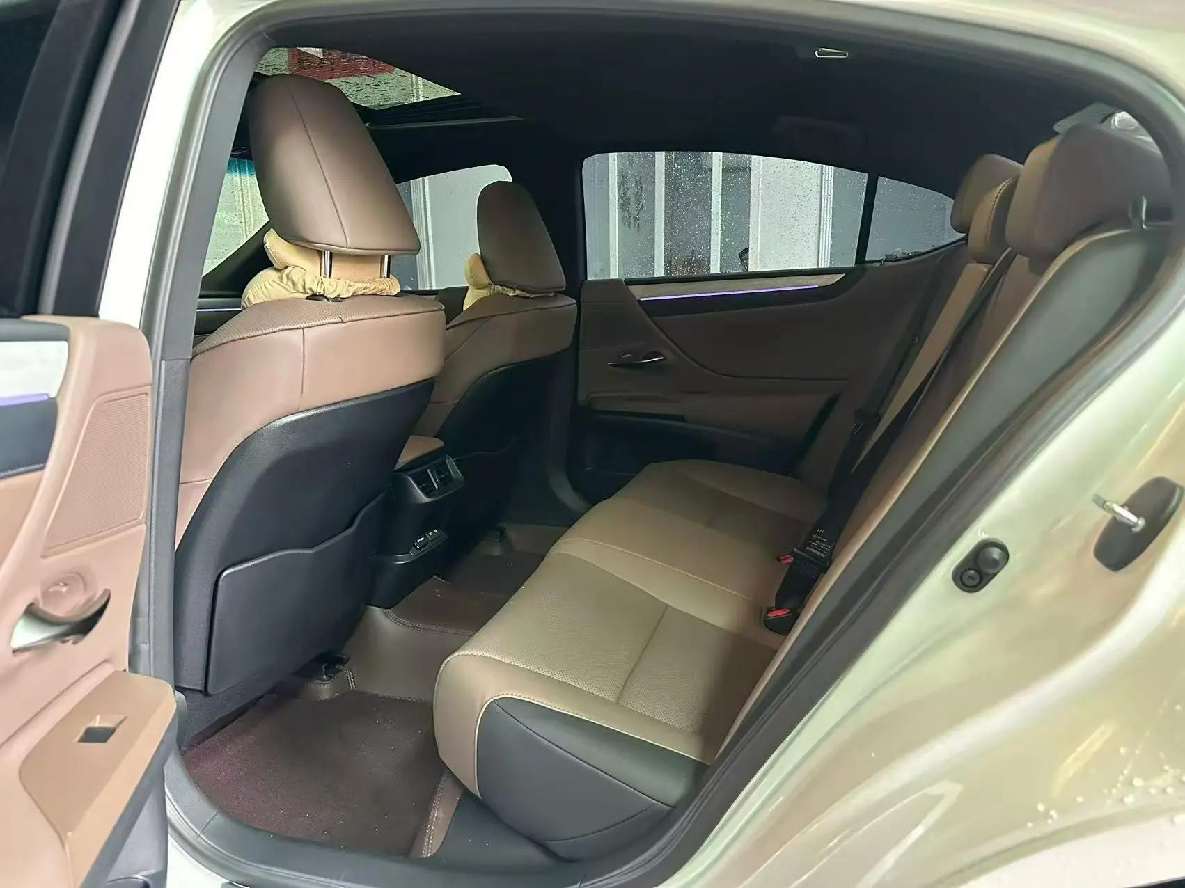 Lexus ES (Imported) 2025 ES200 2.0 CVT Prestige Edition Automatic 3