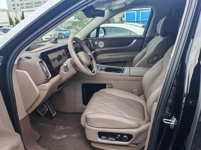 AITO 2025 Model AITO M9 Range-Extended Ultra Version 52kWh 6-Seater Automatic 4