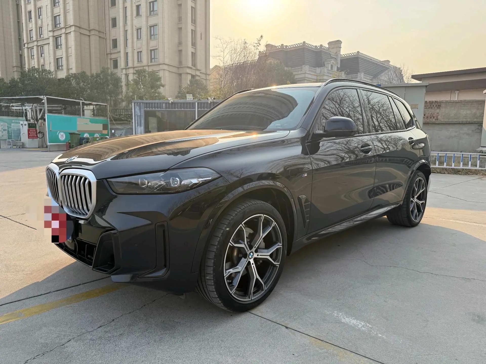 BMW 2026 X5 xDrive30Li 48V 2.0T Luxury M Sport Night Edition Automatic