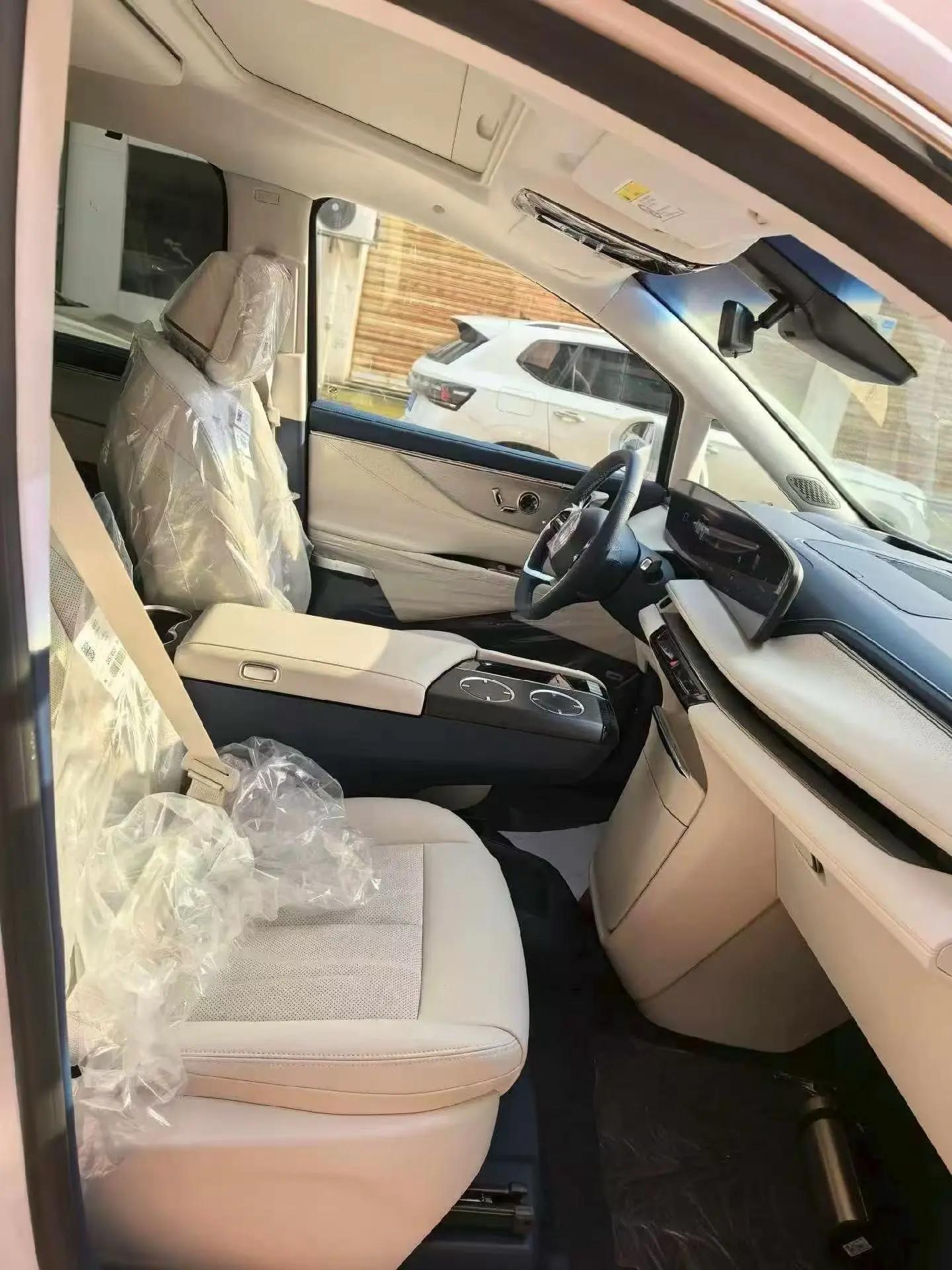 Buick GL8 New Energy 2024 Lu Zun Luxury Edition 7 6