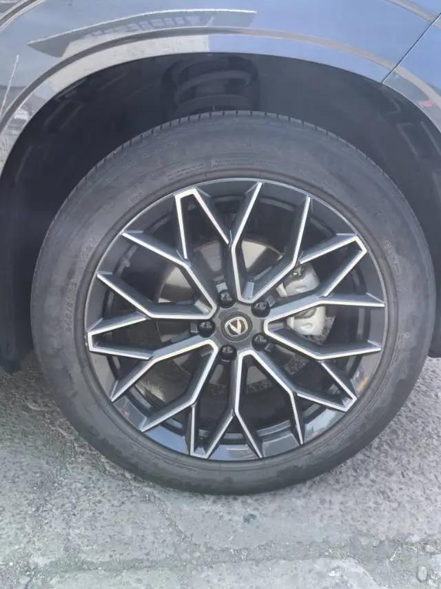 ChangAn UNI-Z 2025 1.5T Honorable Model 8