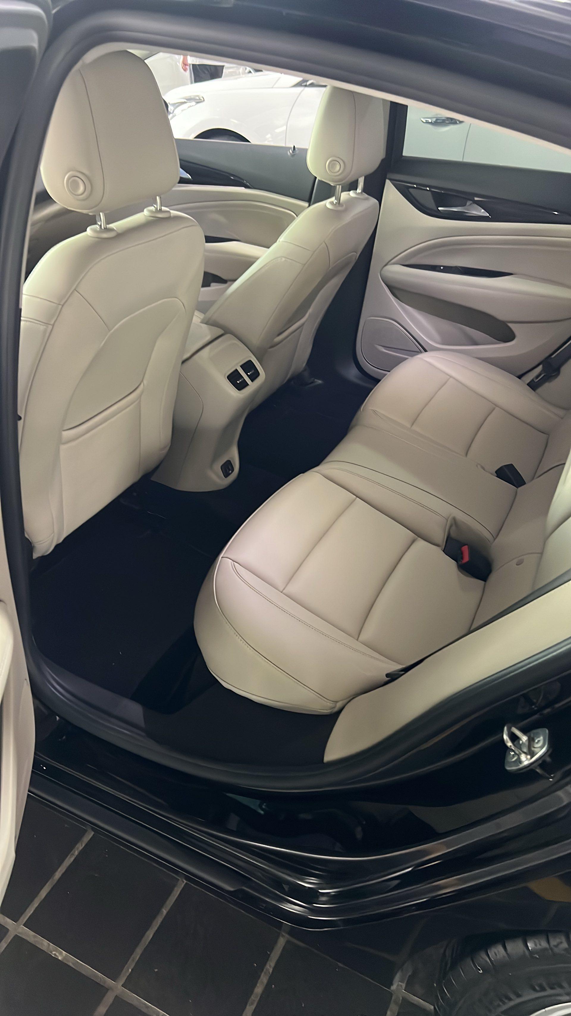 Regal 2020 552T Elite 6