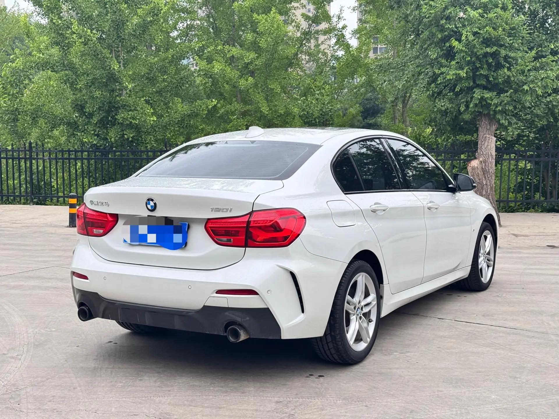 BMW 1 Series 2021 Changed to 120i M Sports Obsidian Night Edition 8