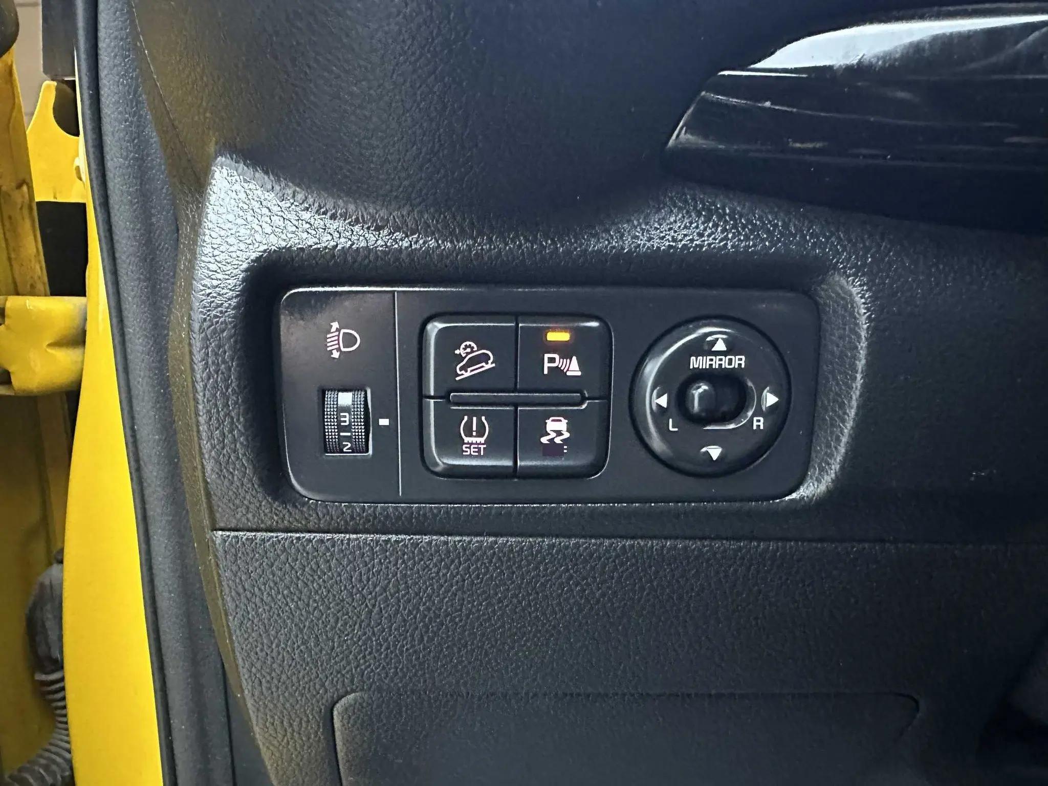 Yi Pao 2021 1.4L CVT Sunroof 13