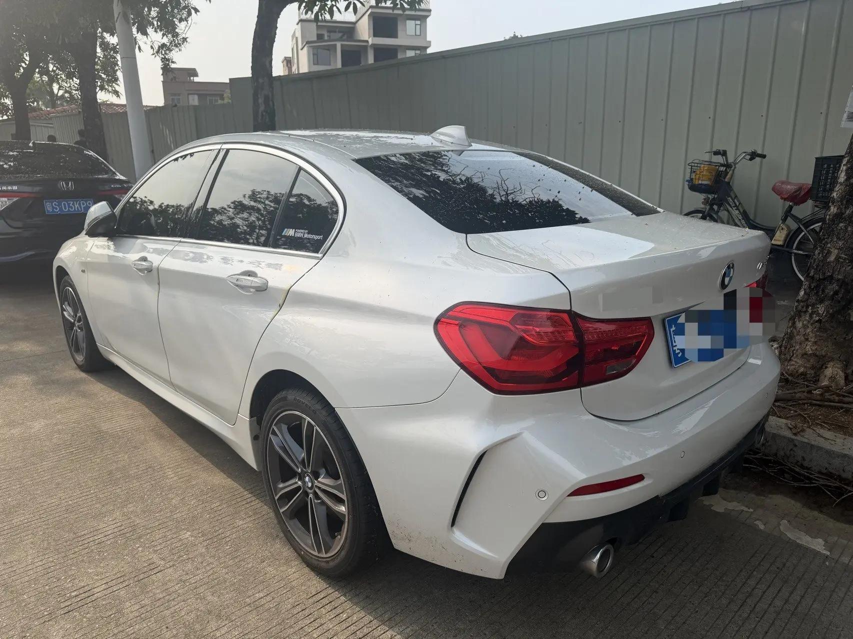 BMW 1 Series 2022 120i M Sports Edition 7