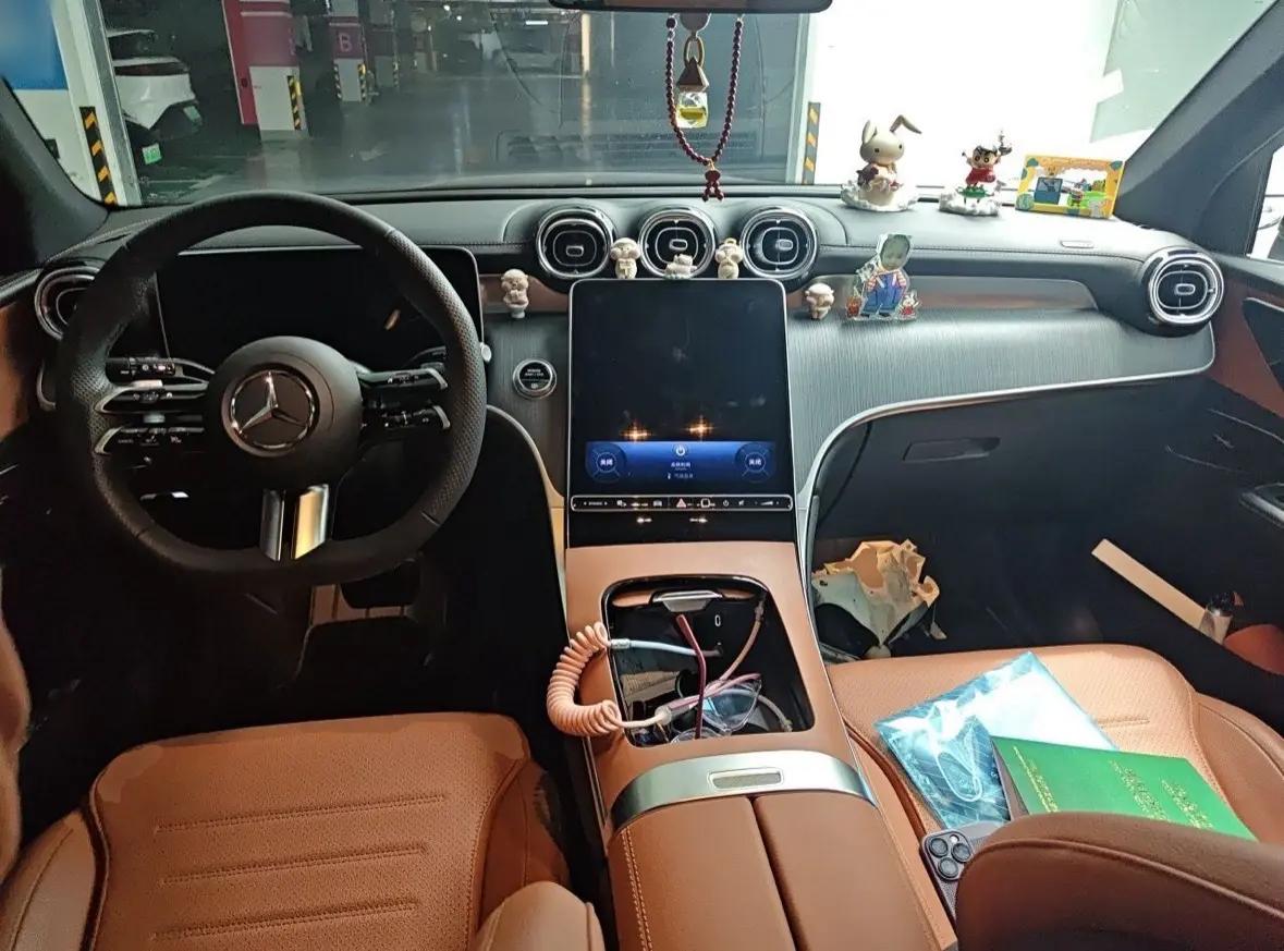 Mercedes Benz 2024 GLC 260 L 4MATIC 48V 2.0T Luxury 5-Seater (Facelift) Automatic 6