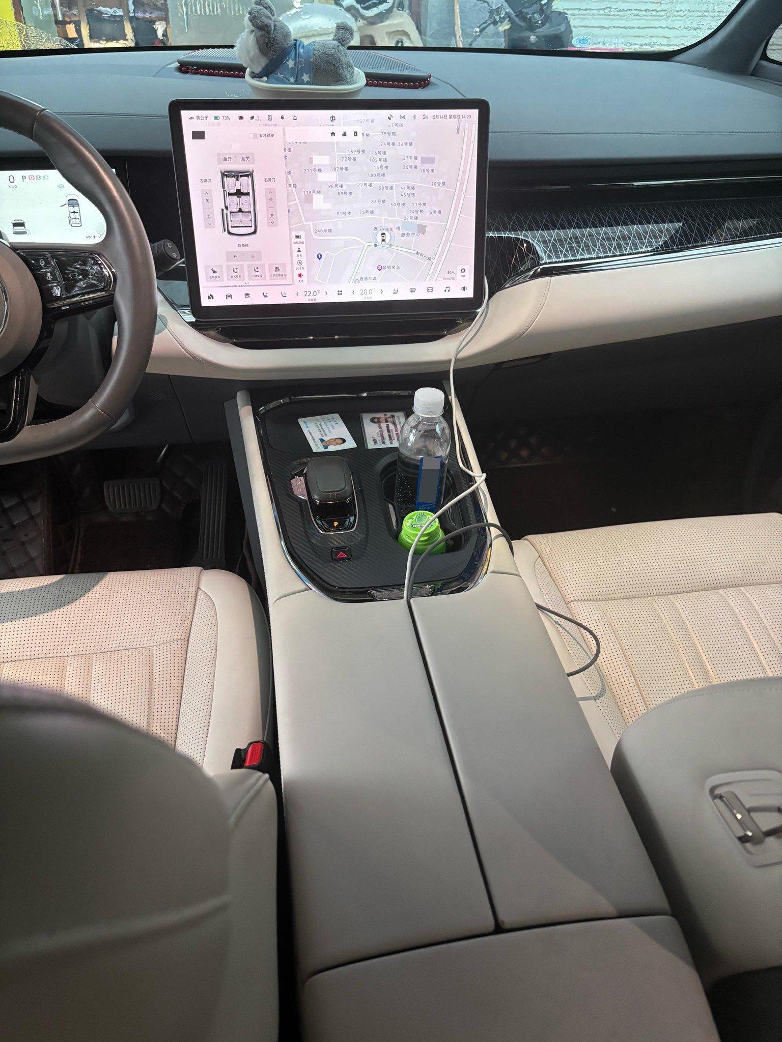 ZEEKR 009 2022 Dual Motor Basic 6-seat 7