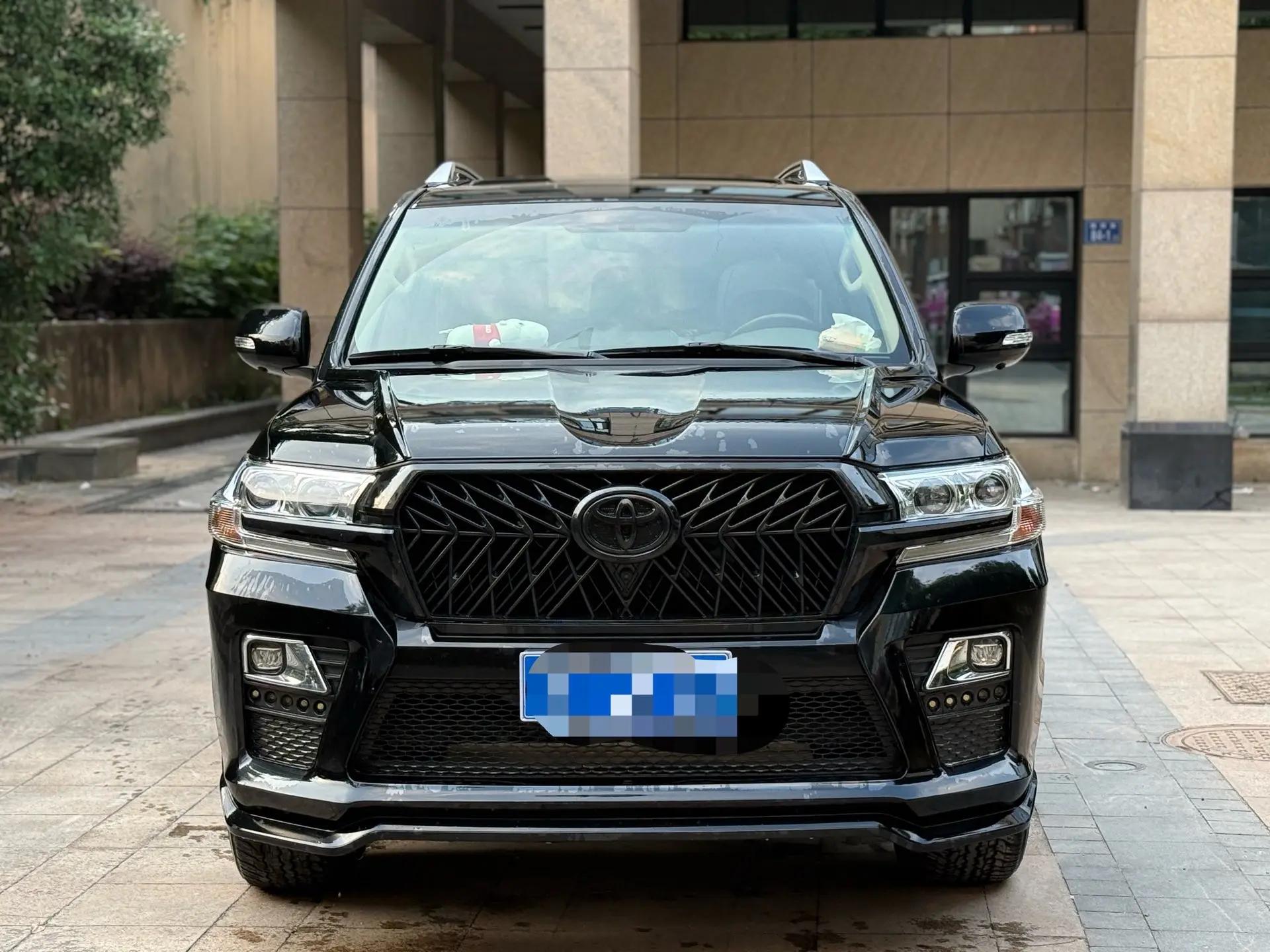 Toyota Land Cruiser (Imported) 2019 Land Cruiser 4.0 GXR GT Middle East Edition Automatic Gear 2