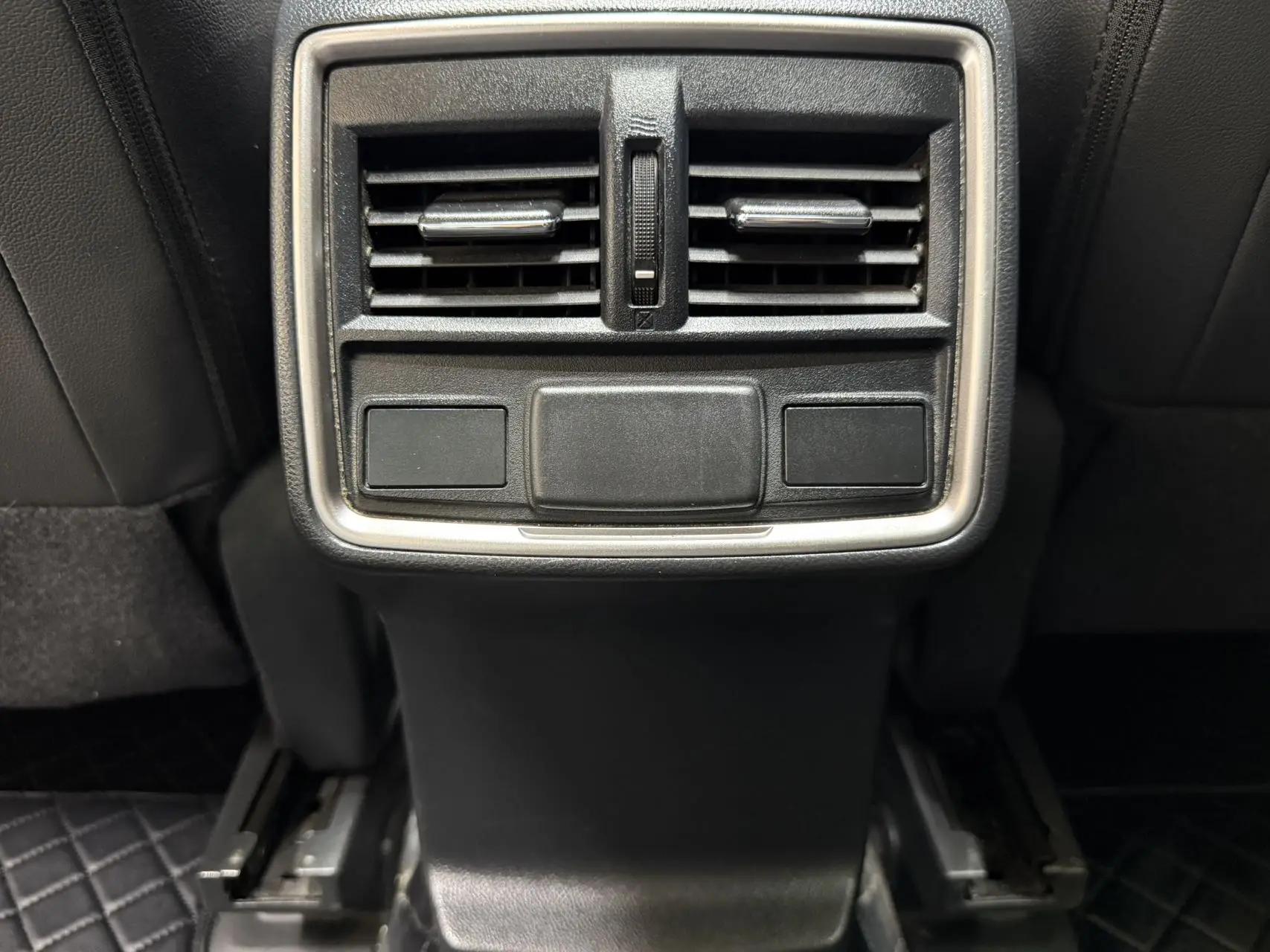 Forester 2024 2.0i AWD Deluxe Edition 16