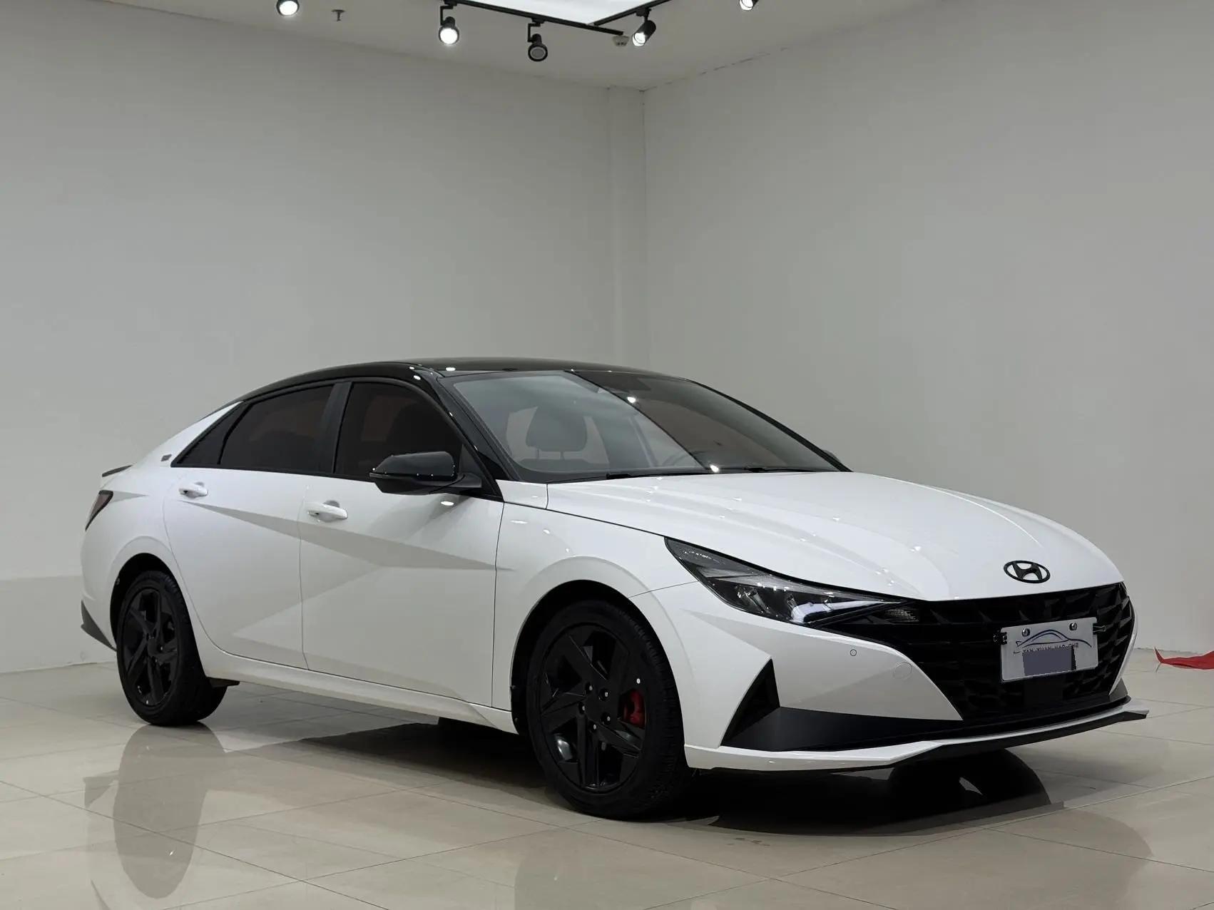 Elantra 2022 1.5L CVT 20th Anniversary 3