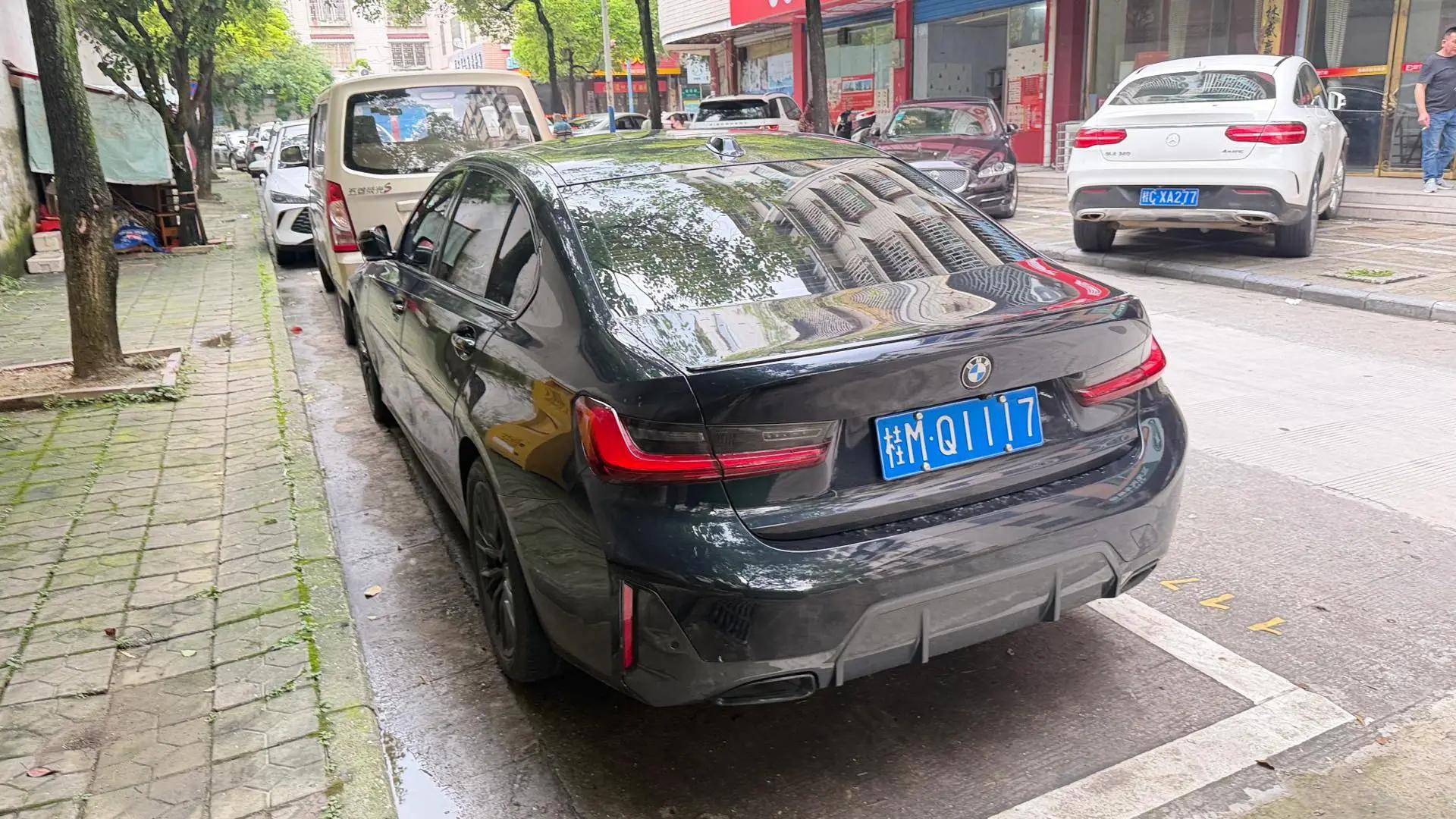 BMW 3 Series 2023 model 325Li M Sport Night Edition Package 3