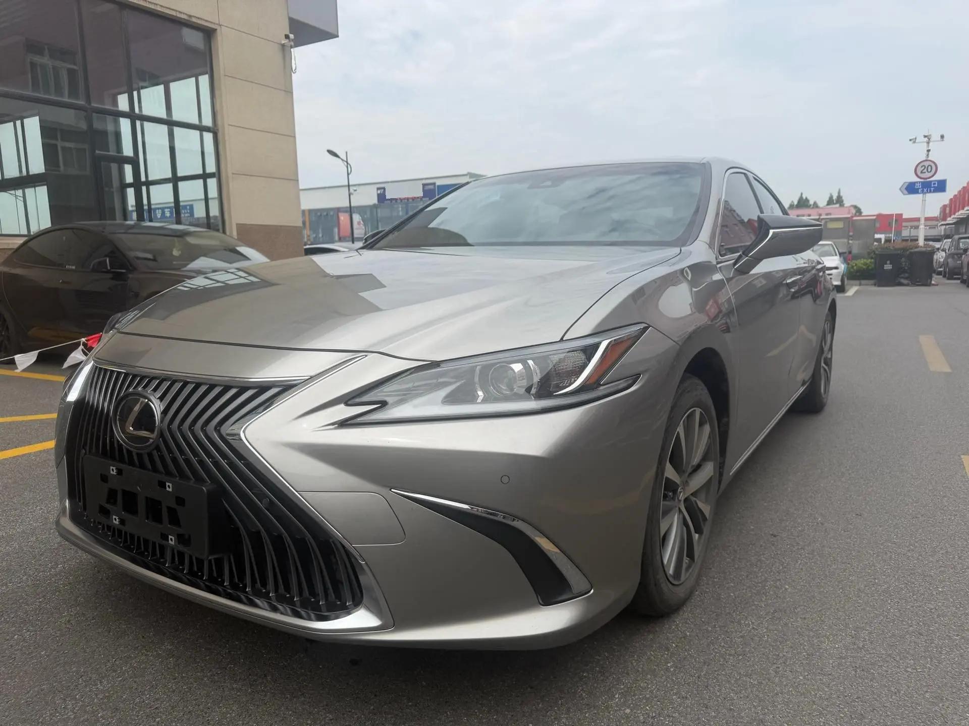Lexus ES 2020 200 Excellence Edition