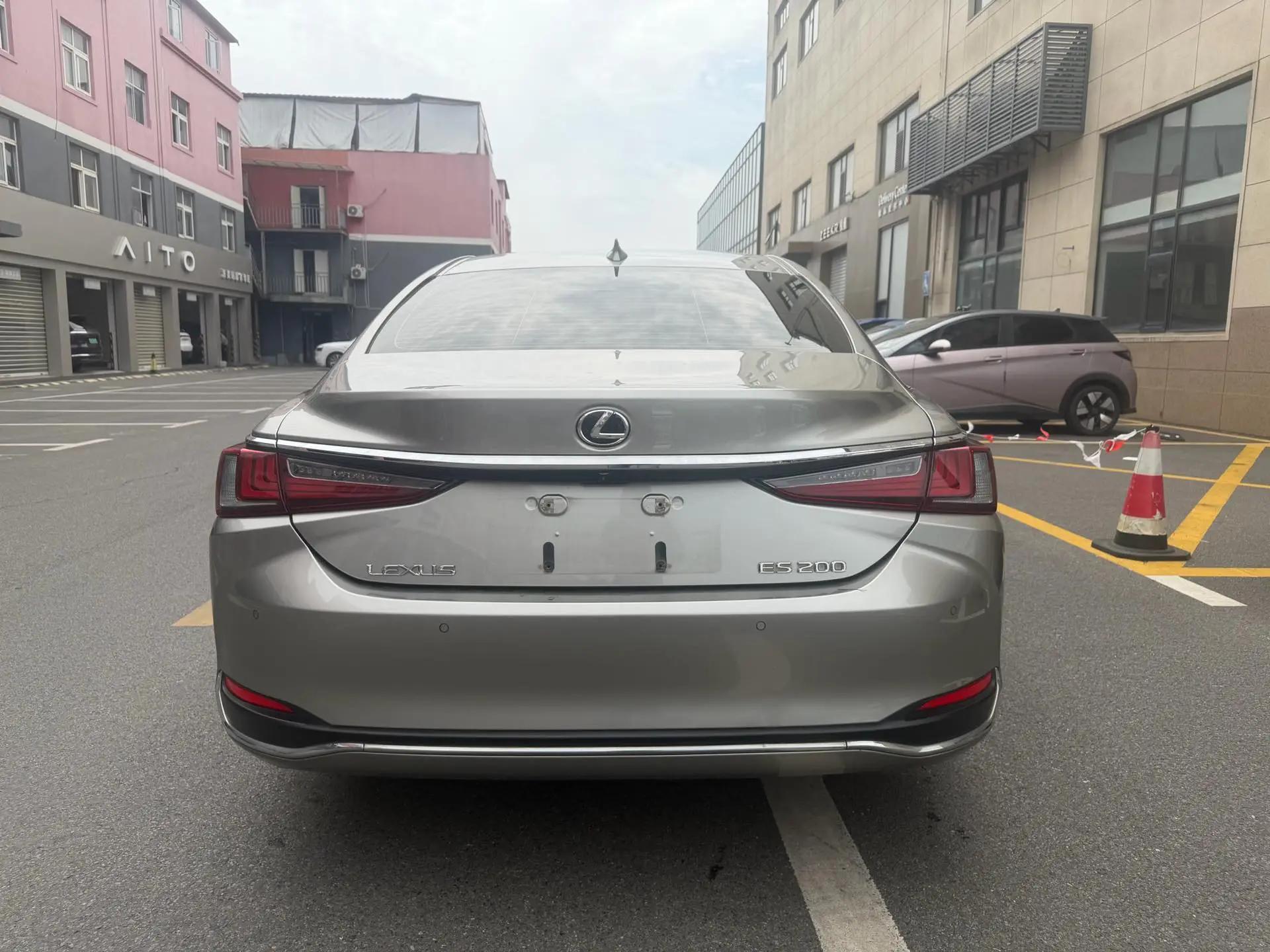 Lexus ES 2020 200 Excellence Edition 5