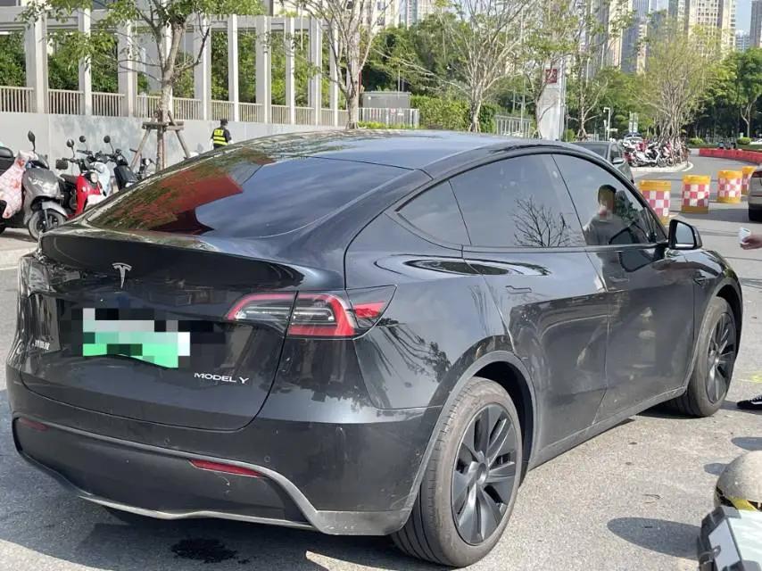 Model Y 2023 rear-wheel drive version 3