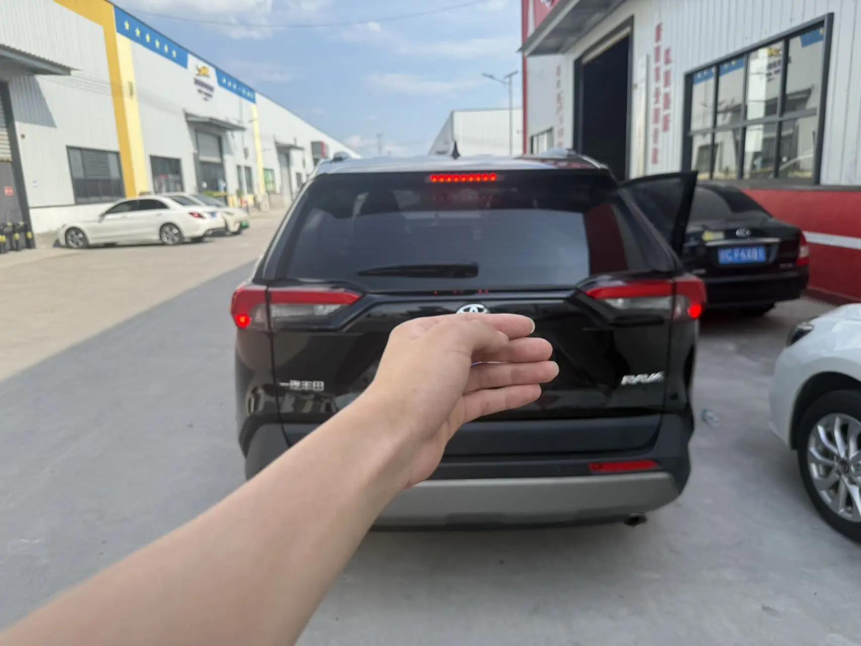 Toyota 2023 RAV4 Rongbo 2.0 Stepless Two-Drive Fashion Plus Edition Automatic Gear 5