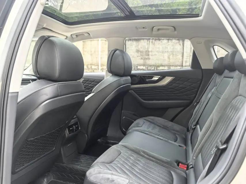 HongQi HS5 2022 2.0T Zhilian Flag Edition 4