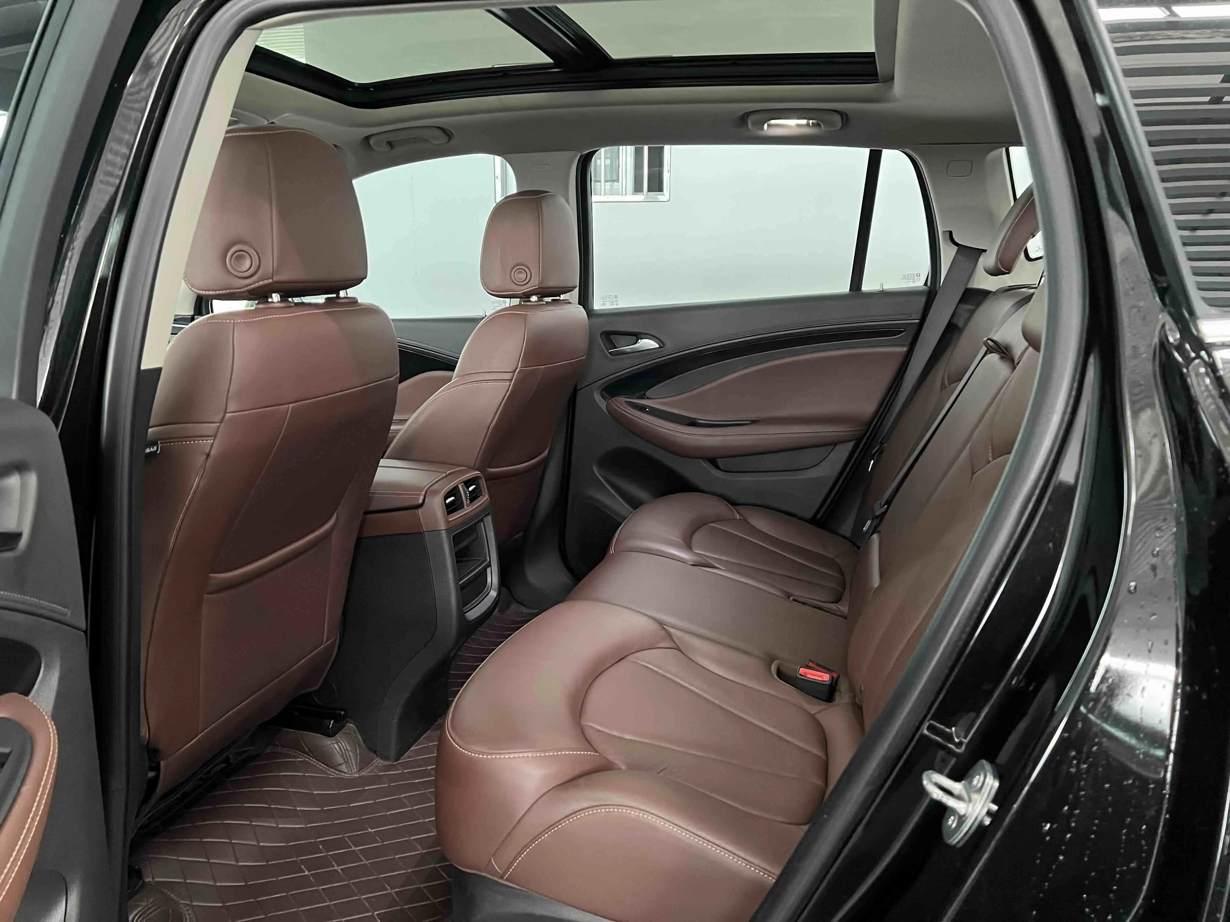 Oncorvee 2021 532T Two-Drive Luxury Model 12