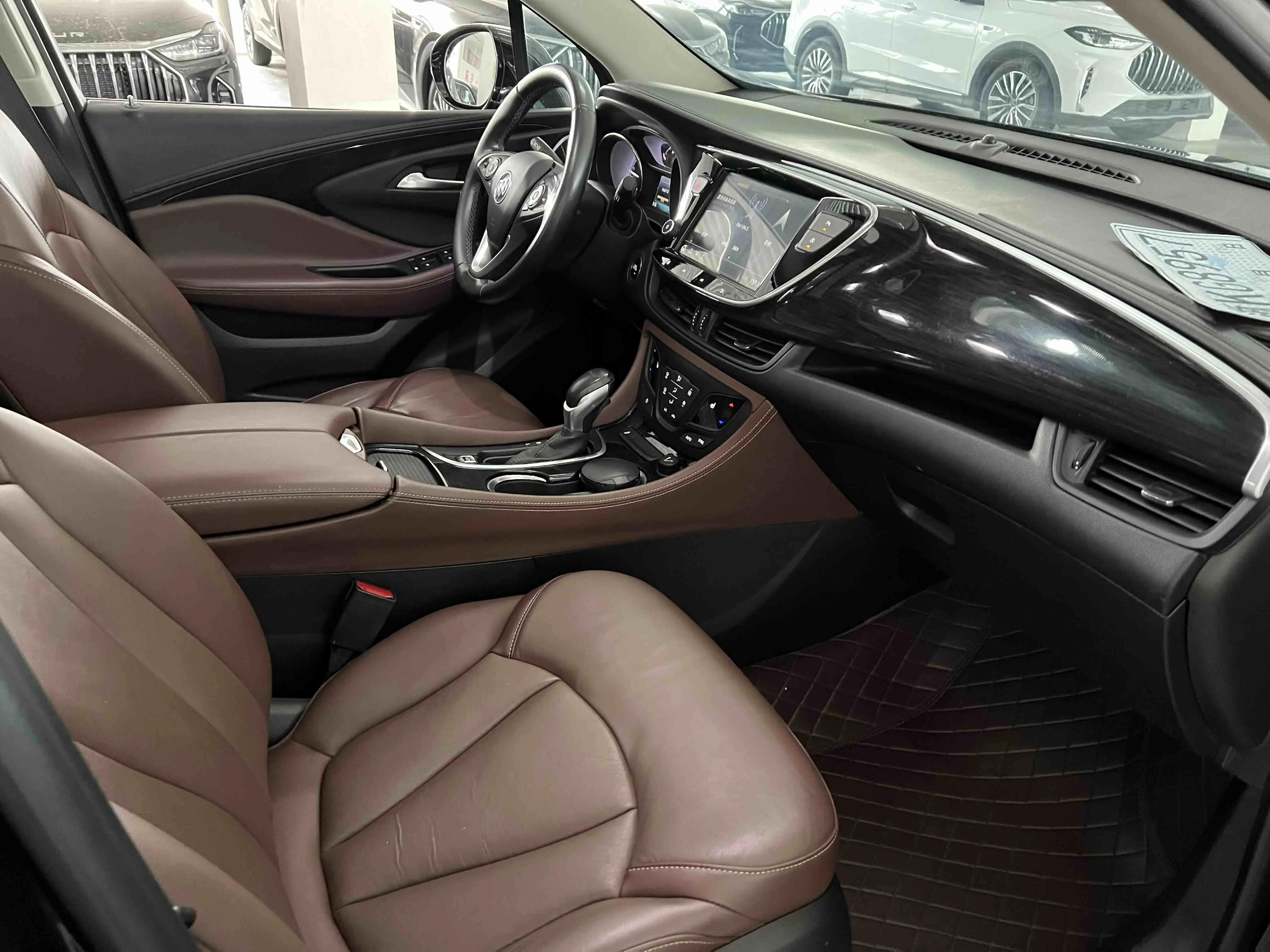 Oncorvee 2021 532T Two-Drive Luxury Model 15