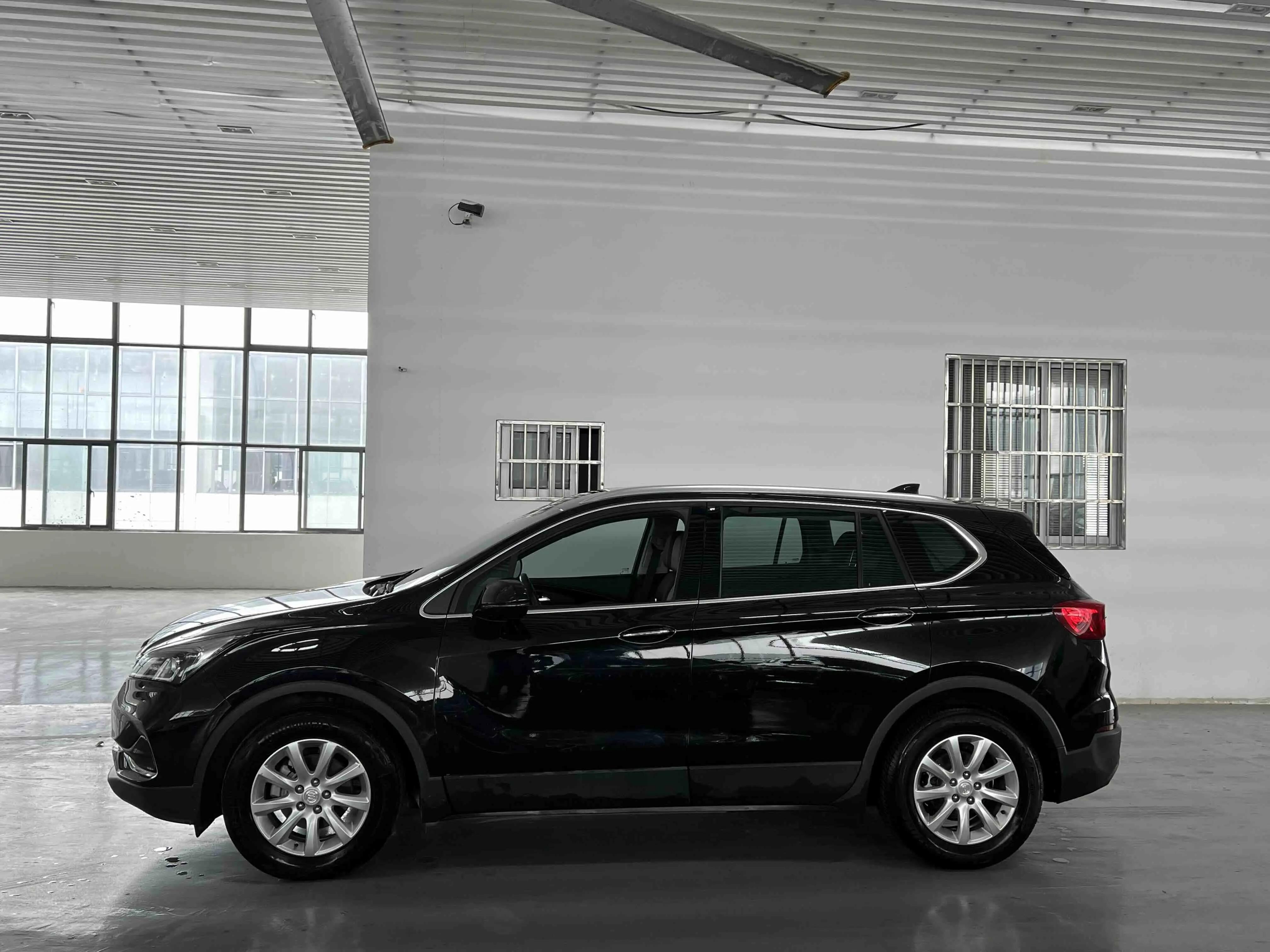 Oncorvee 2021 532T Two-Drive Luxury Model 2