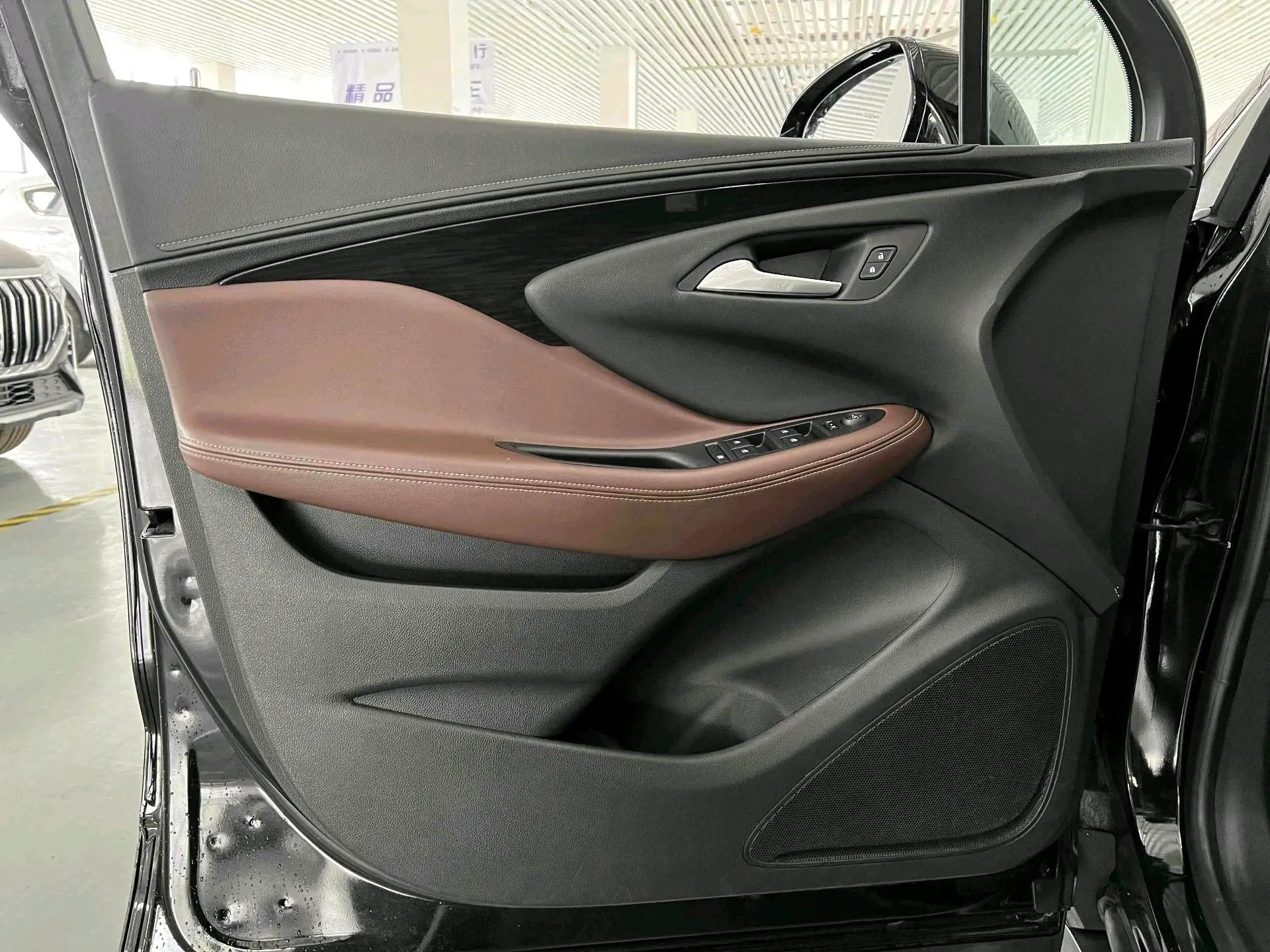 Oncorvee 2021 532T Two-Drive Luxury Model 9