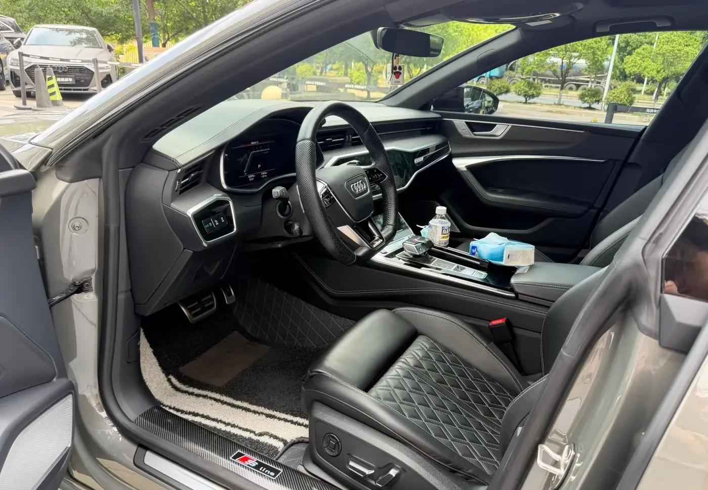 Audi A7 2022 55 TFSI quattro Premium 3