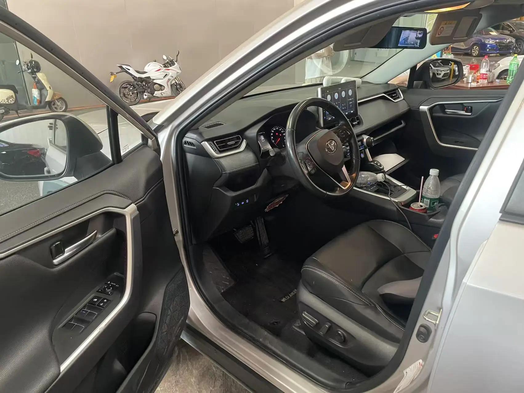 Toyota 2023 Wildlander 2.0 CVT Front-Wheel Drive Luxury PLUS Edition Automatic 4