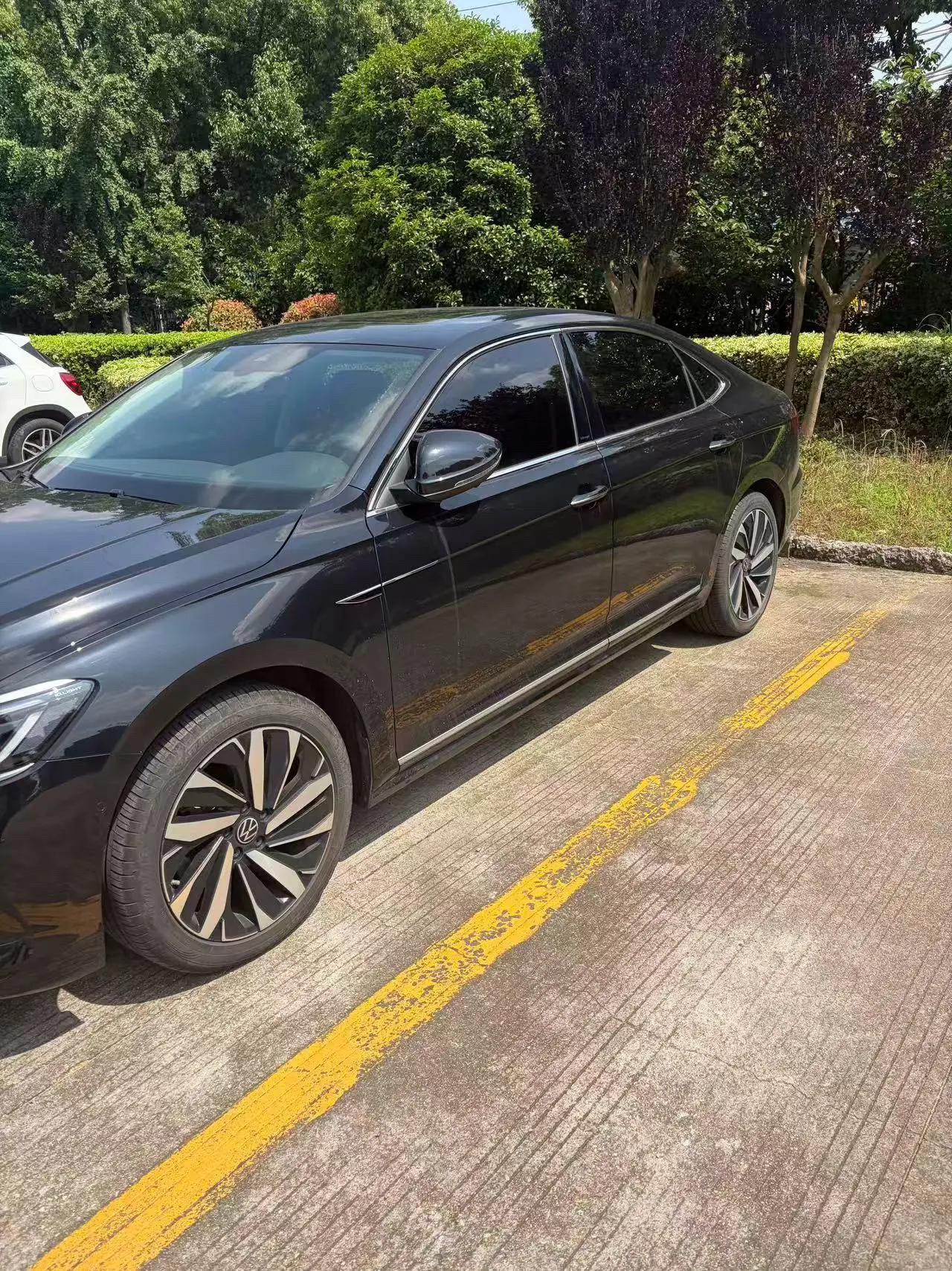 Volkswagen 2024 Passat 2.0TSI 380TSI Longyao Edition Automatic Gear 2
