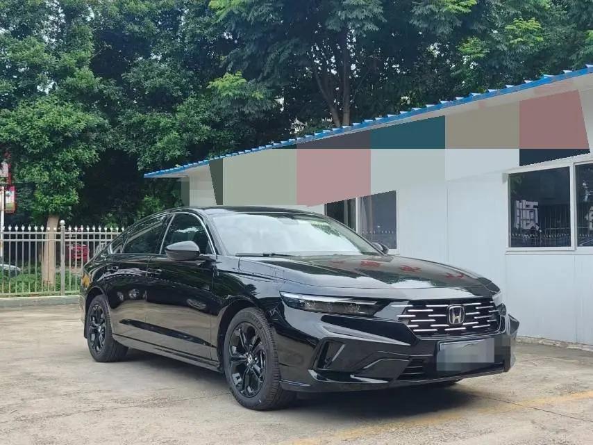 Honda 2025 11th Generation Accord 1.5T Stepless 260TURBO Sports Series Deluxe Automatic Gear 3