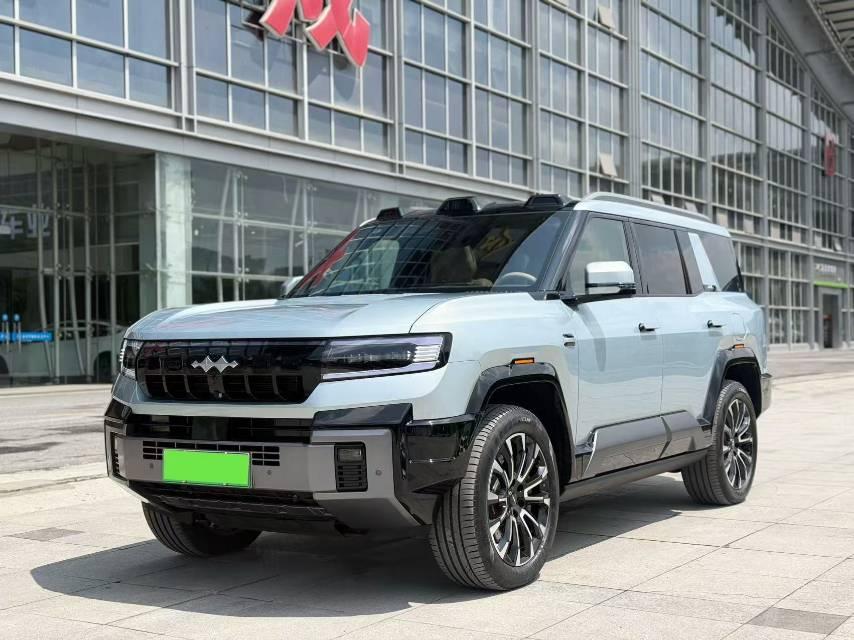 FangChengBao 2025 Leopard 8 2.0T Stepless Zhiyong Flagship Edition 5-seat Automatic Gear