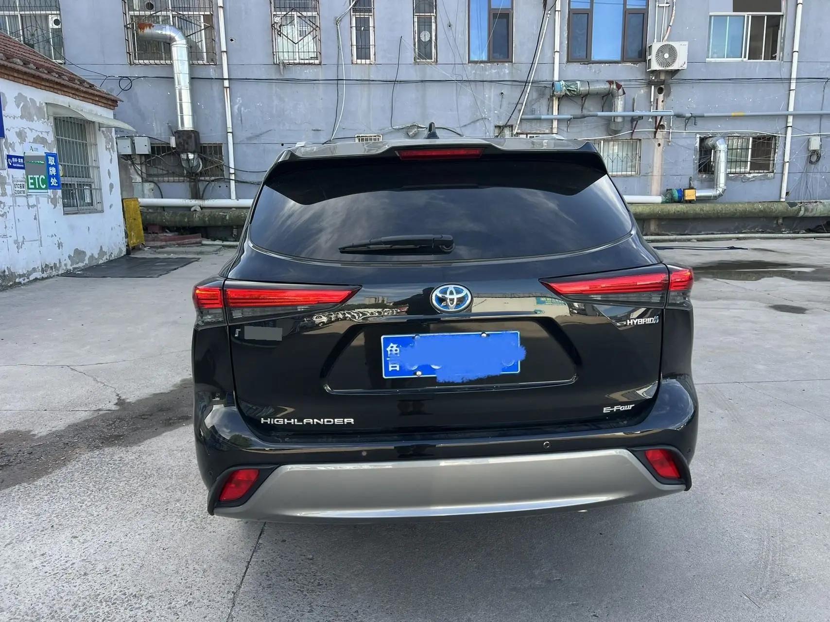 Toyota 2023 Highlander Dual Engine 2.5 CVT Intelligent Electric Hybrid Four-Wheel Drive Prestige 7-Seater Automatic 5