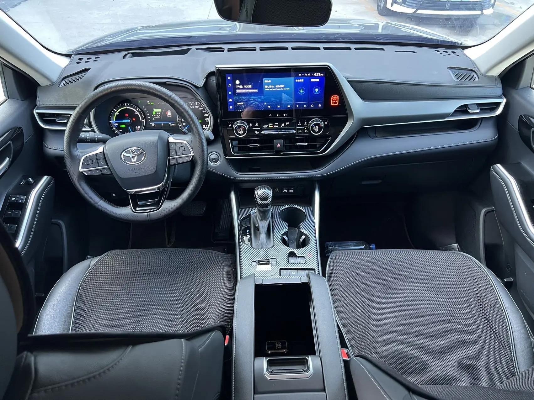 Toyota 2023 Highlander Dual Engine 2.5 CVT Intelligent Electric Hybrid Four-Wheel Drive Prestige 7-Seater Automatic 8