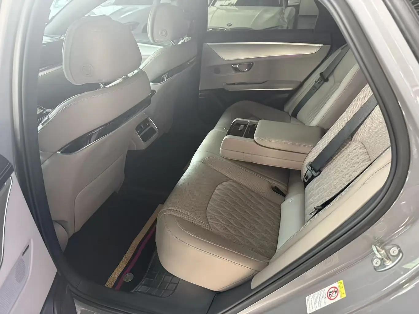 BYD 2025 Han EV 605KM noble automatic gear 4