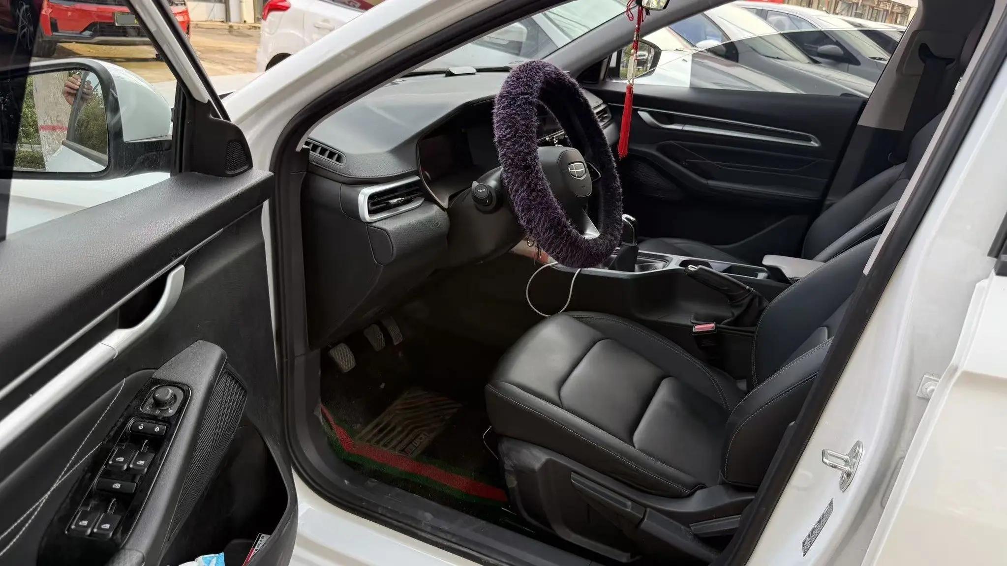 Geely 2026 Emgrand-Sanxiang 1.5 million Commemorative Exceed Manual Gear 6