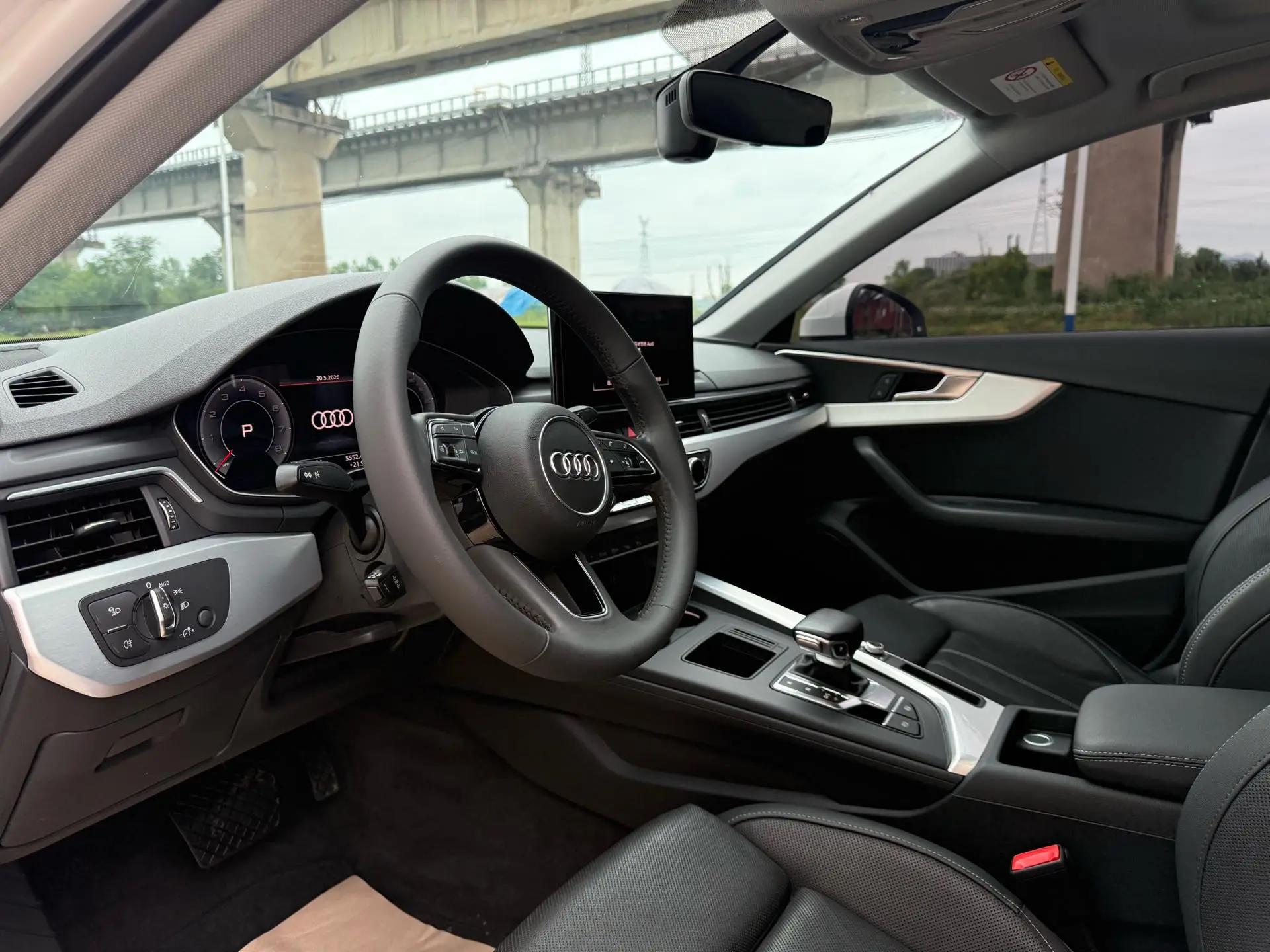 Audi A4L 2020 40 TFSI Deluxe Dynamic 4