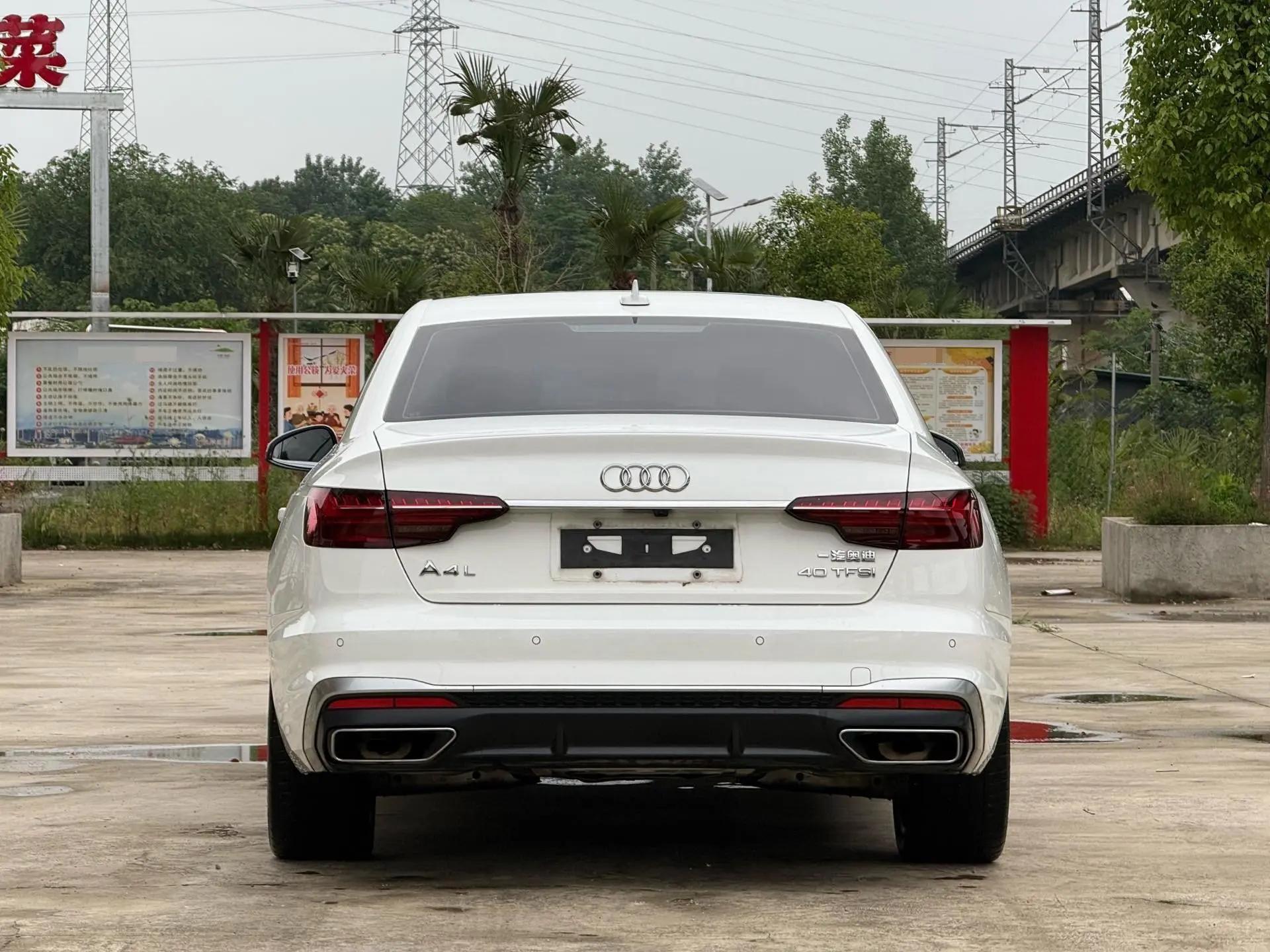 Audi A4L 2020 40 TFSI Deluxe Dynamic 8