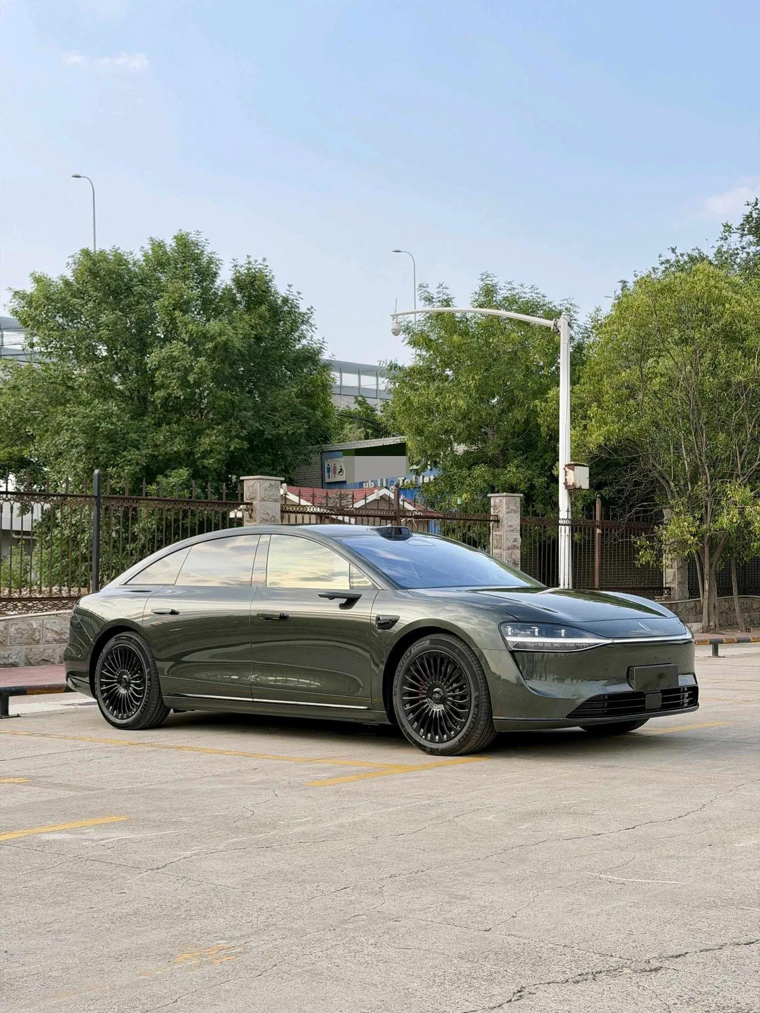 Luxeed 2026 S9 Ultra 4-wheel drive 100kWh automatic gear 3