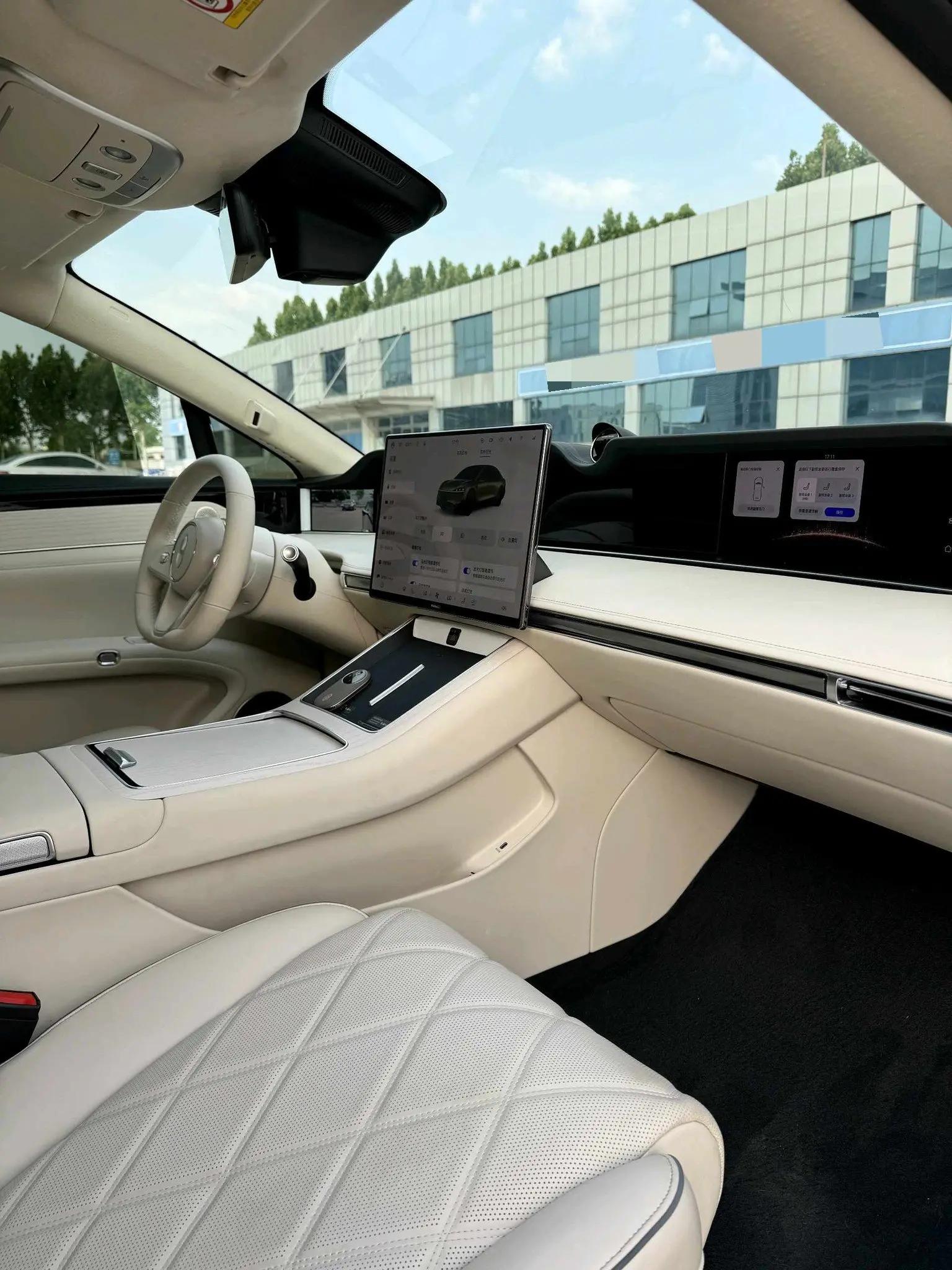 Luxeed 2026 S9 Ultra 4-wheel drive 100kWh automatic gear 9