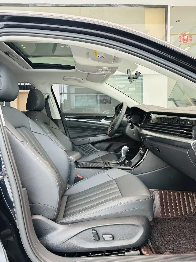 Passat 2022 280TSI Elite Edition 7