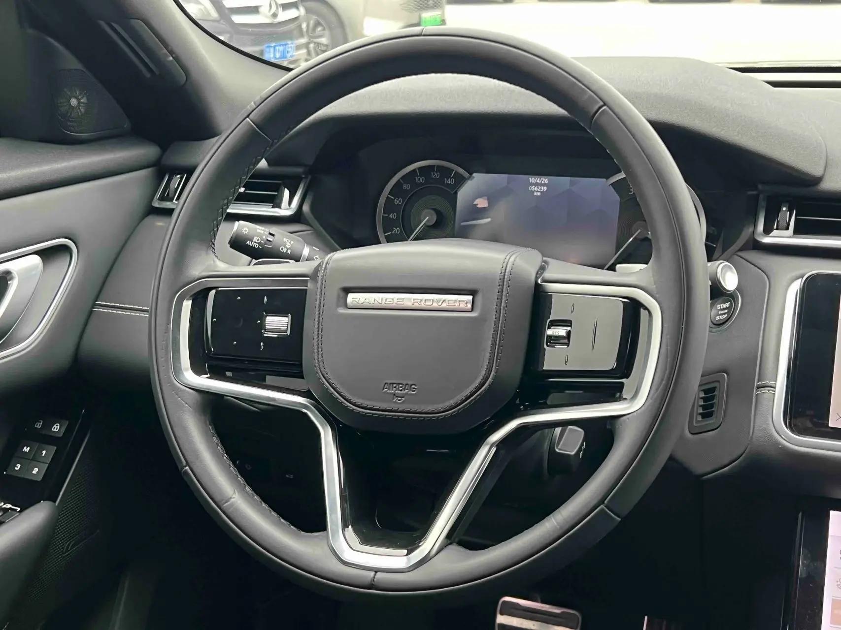 Range Rover Star Vein 2023 250PS Gel Black Collector's Edition 7