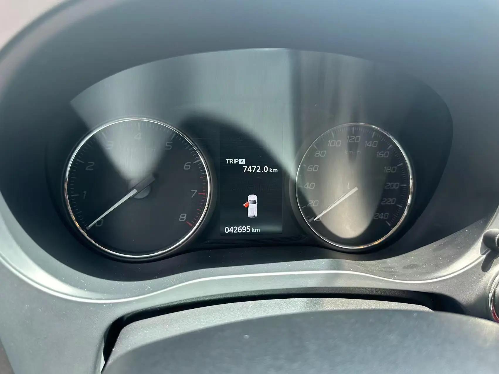 Outlander 2020 2.4L 4-wheel drive to enjoy the version of 5 seats 10
