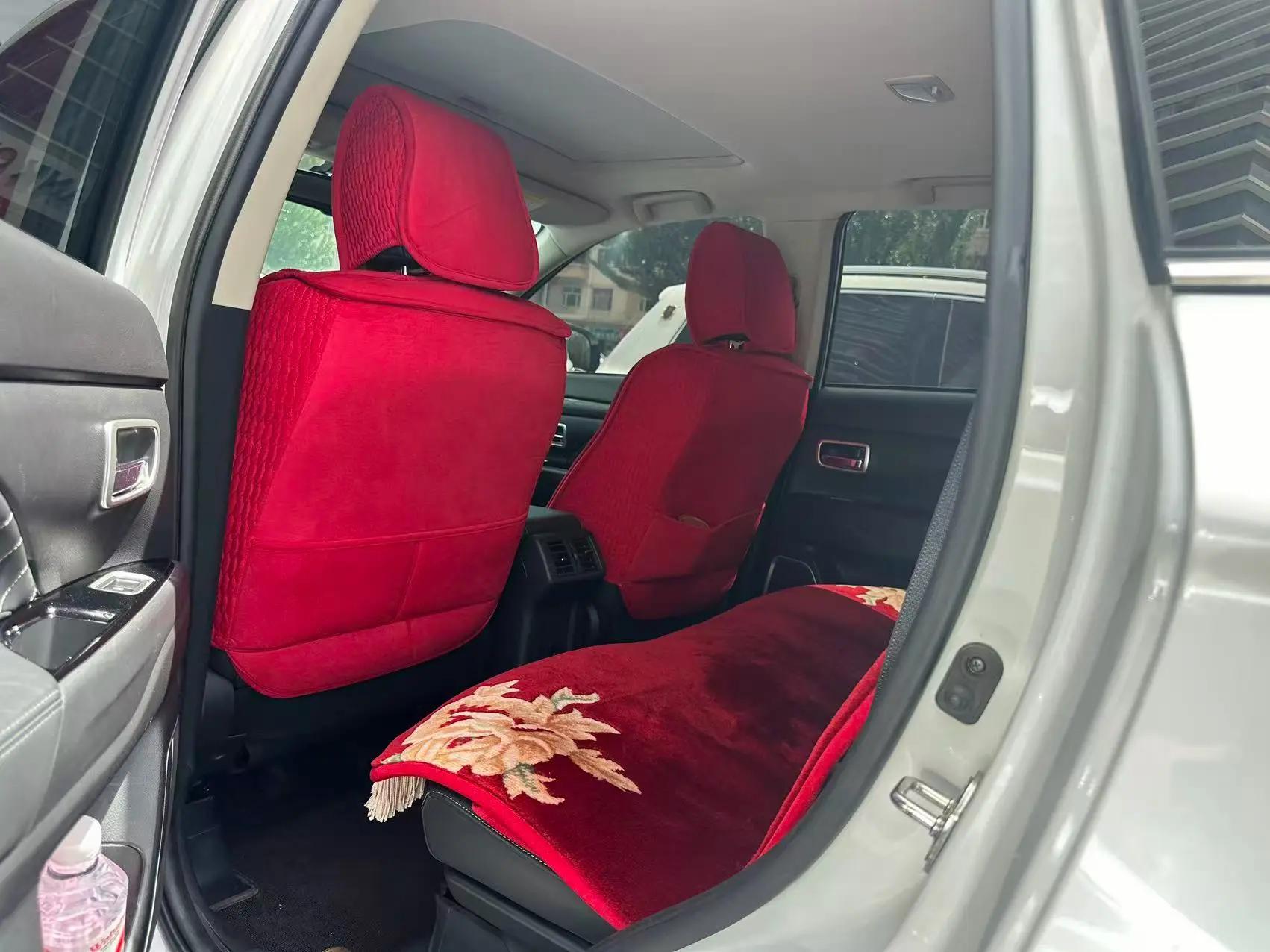 Outlander 2020 2.4L 4-wheel drive to enjoy the version of 5 seats 6