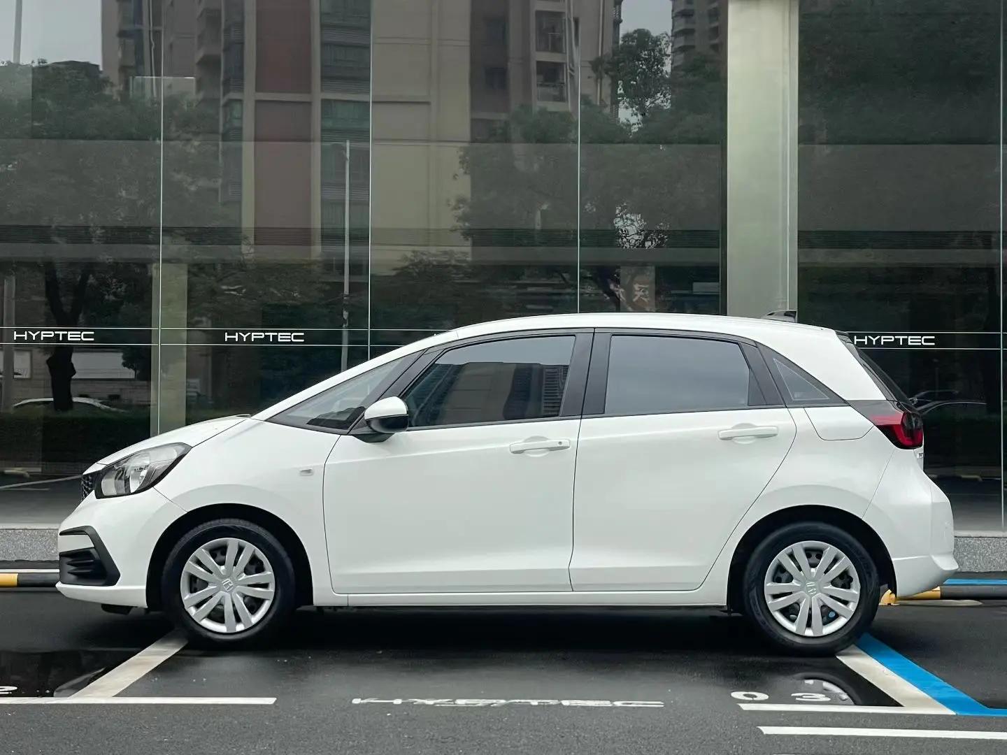 Fit 2021 1.5L CVT Tide Edition 3