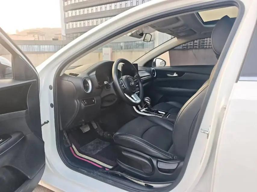 Kia K3 2020 1.5L CVT New Skylight Edition 4