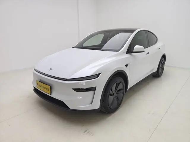 Open image lightbox: Tesla 2026 Model Y long endurance rear wheel drive version automatic transmission